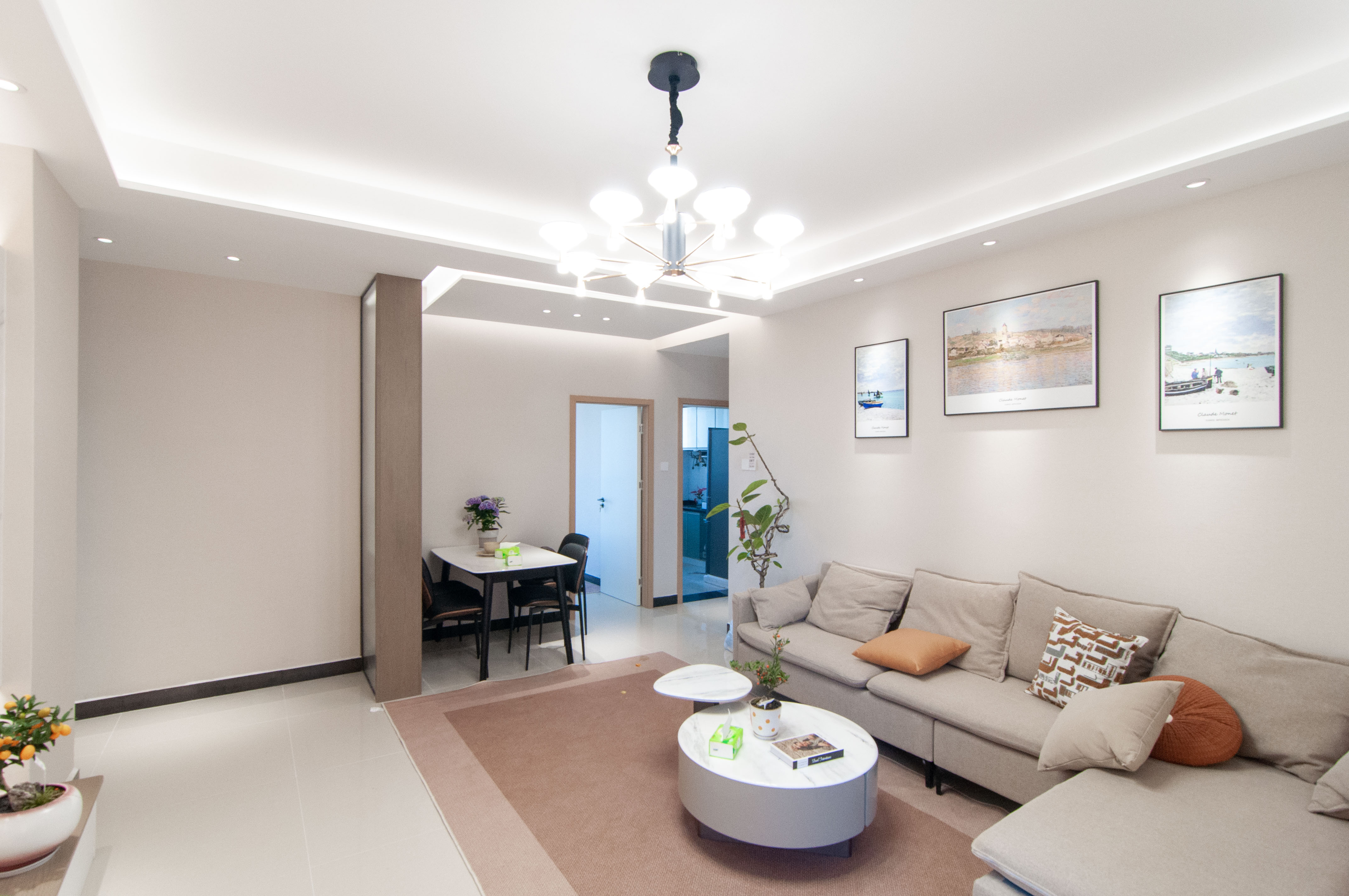 翡翠华庭  3室2厅1卫    79.8万客厅