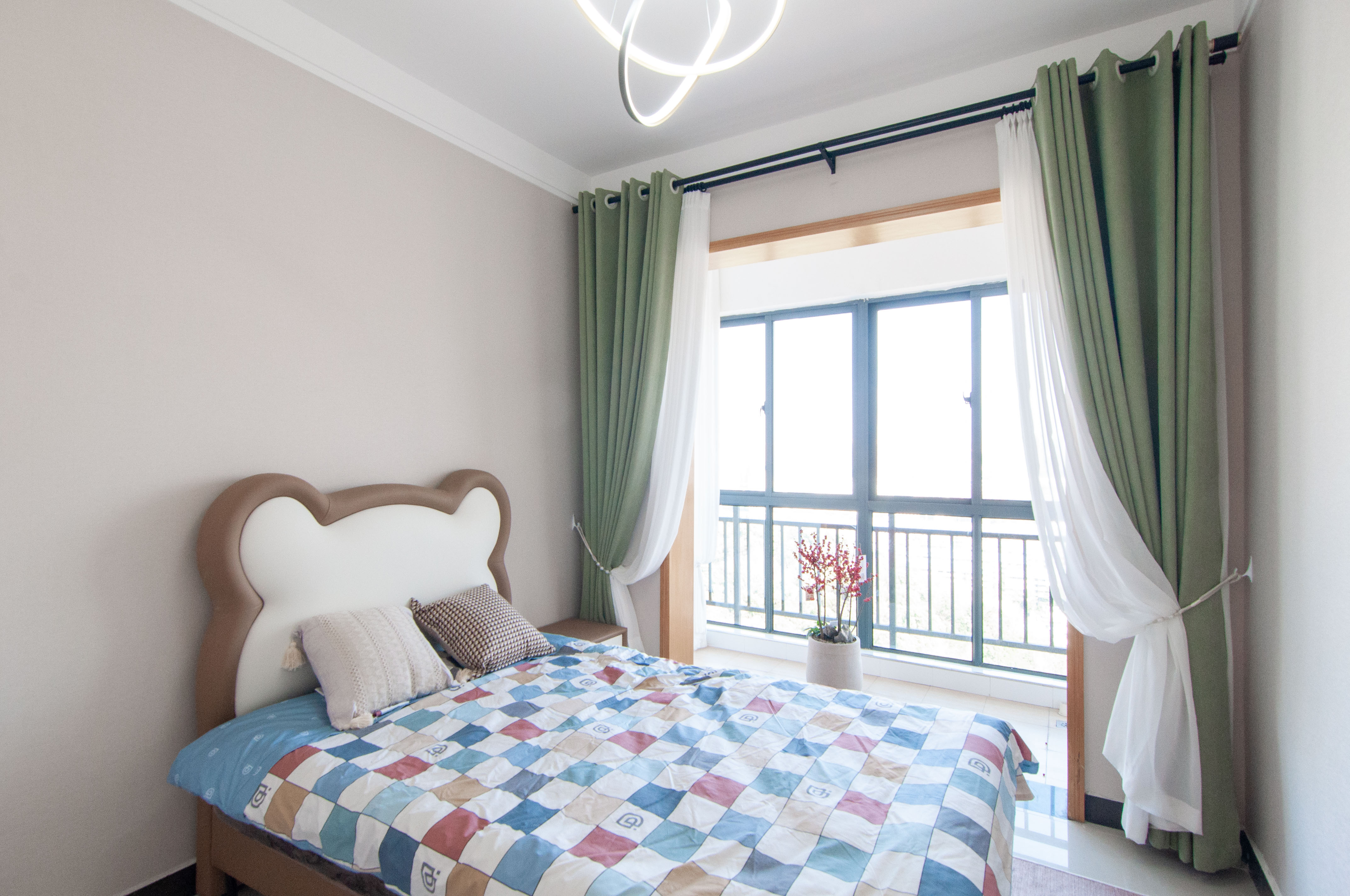 翡翠华庭  3室2厅1卫    79.8万其他