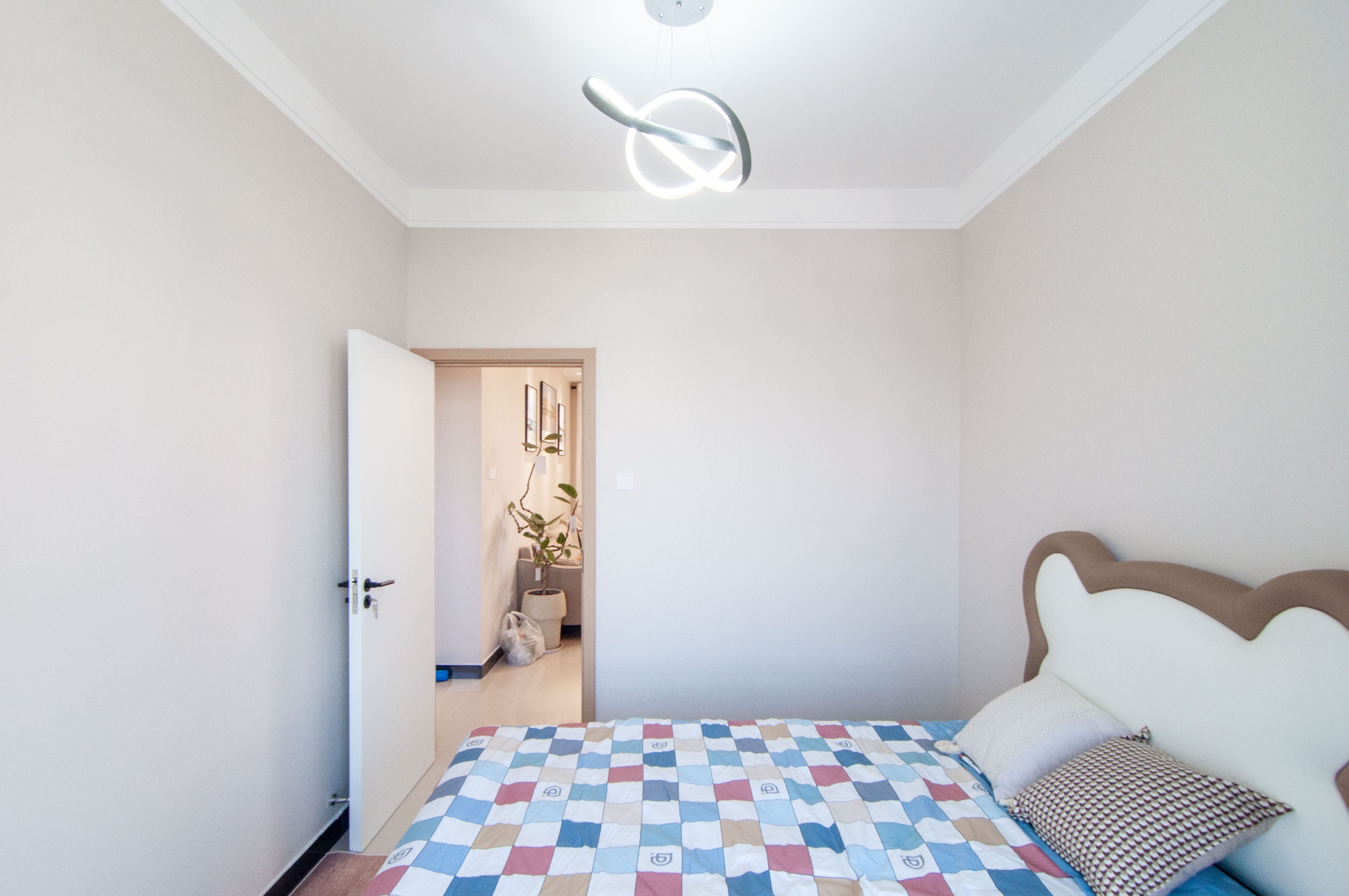 翡翠华庭  3室2厅1卫    79.8万其他