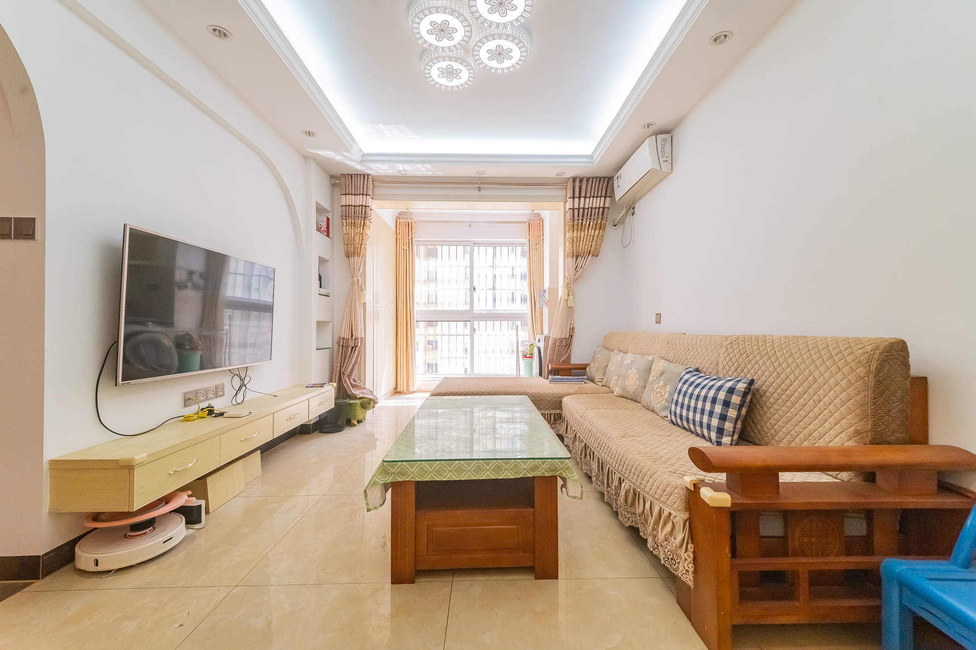 MOMA当代广场 1室0厅0卫 72.0万 MOMA当代广场 1室0厅0卫 72.0万客厅