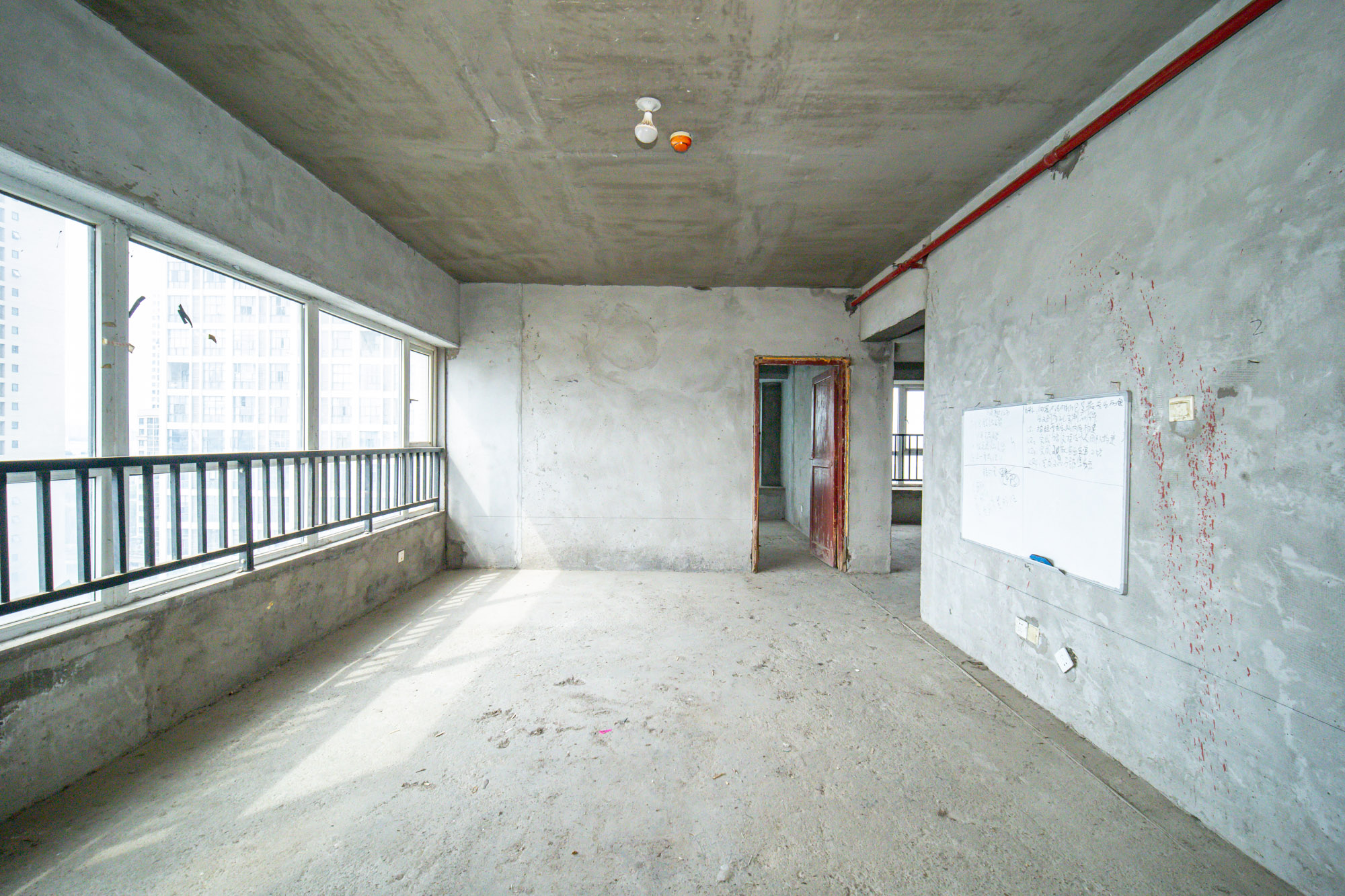 新长海广场  3室2厅1卫    46.8万 新长海广场  3室2厅1卫    46.8万客厅