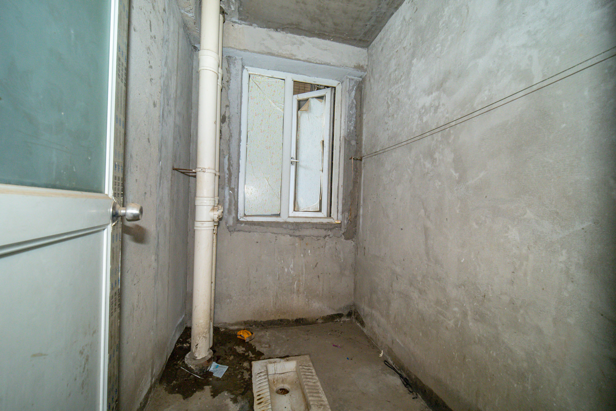 新长海广场  3室2厅1卫    46.8万 新长海广场  3室2厅1卫    46.8万卫生间