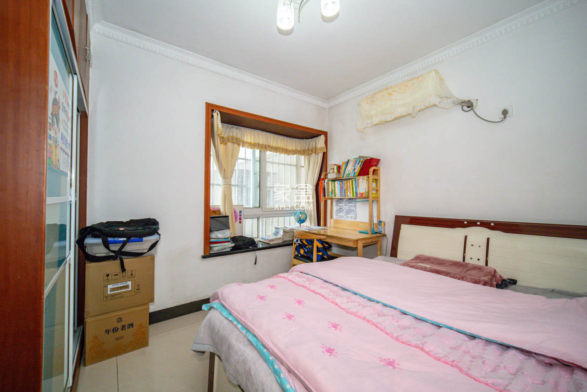 晶华美地  2室2厅1卫    37.8万 晶华美地  2室2厅1卫    37.8万卧室