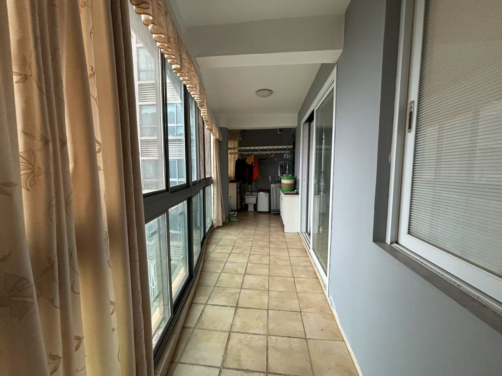 丽景滨江 4室2厅2卫 172.0万 丽景滨江 4室2厅2卫 172.0万室内图