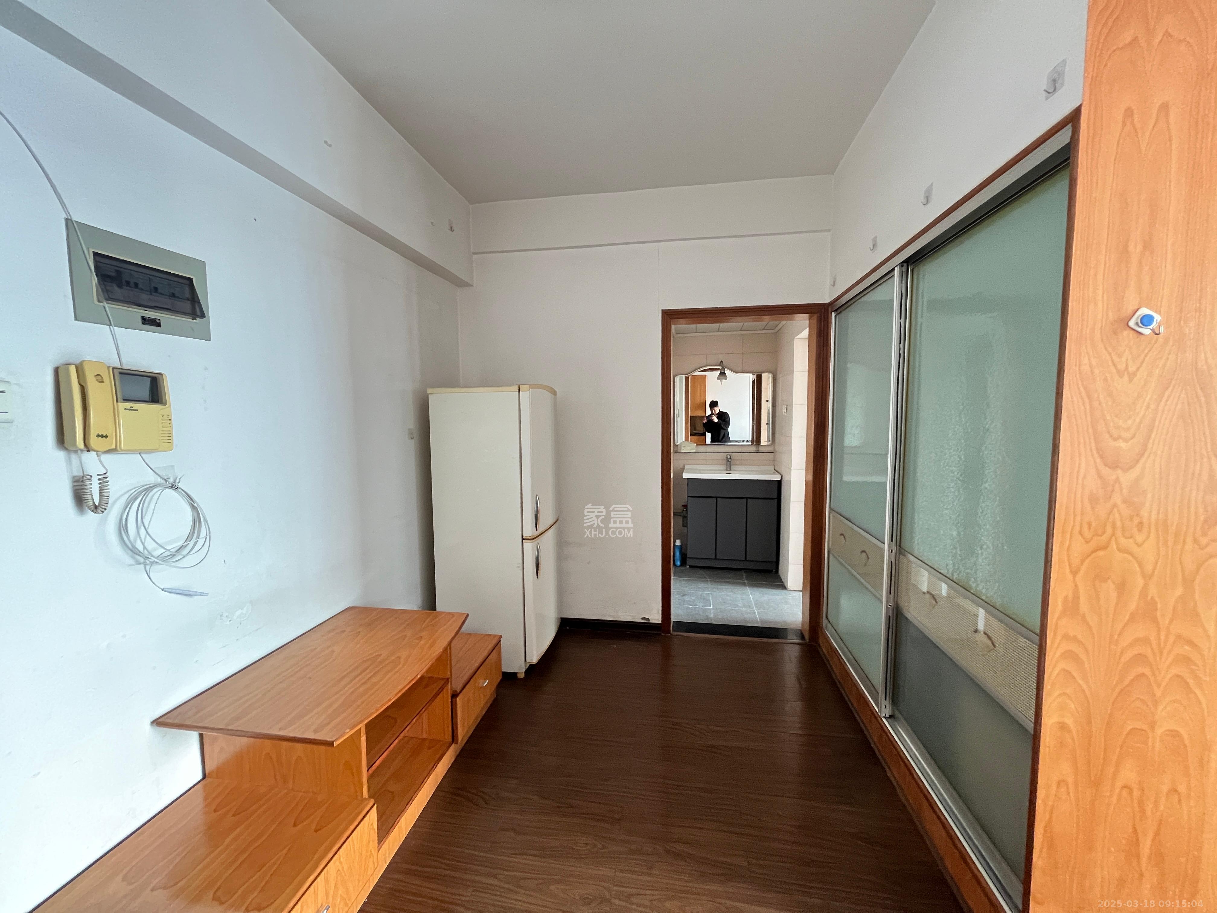 上东印象  1室1厅1卫   1500.00元/月室内图