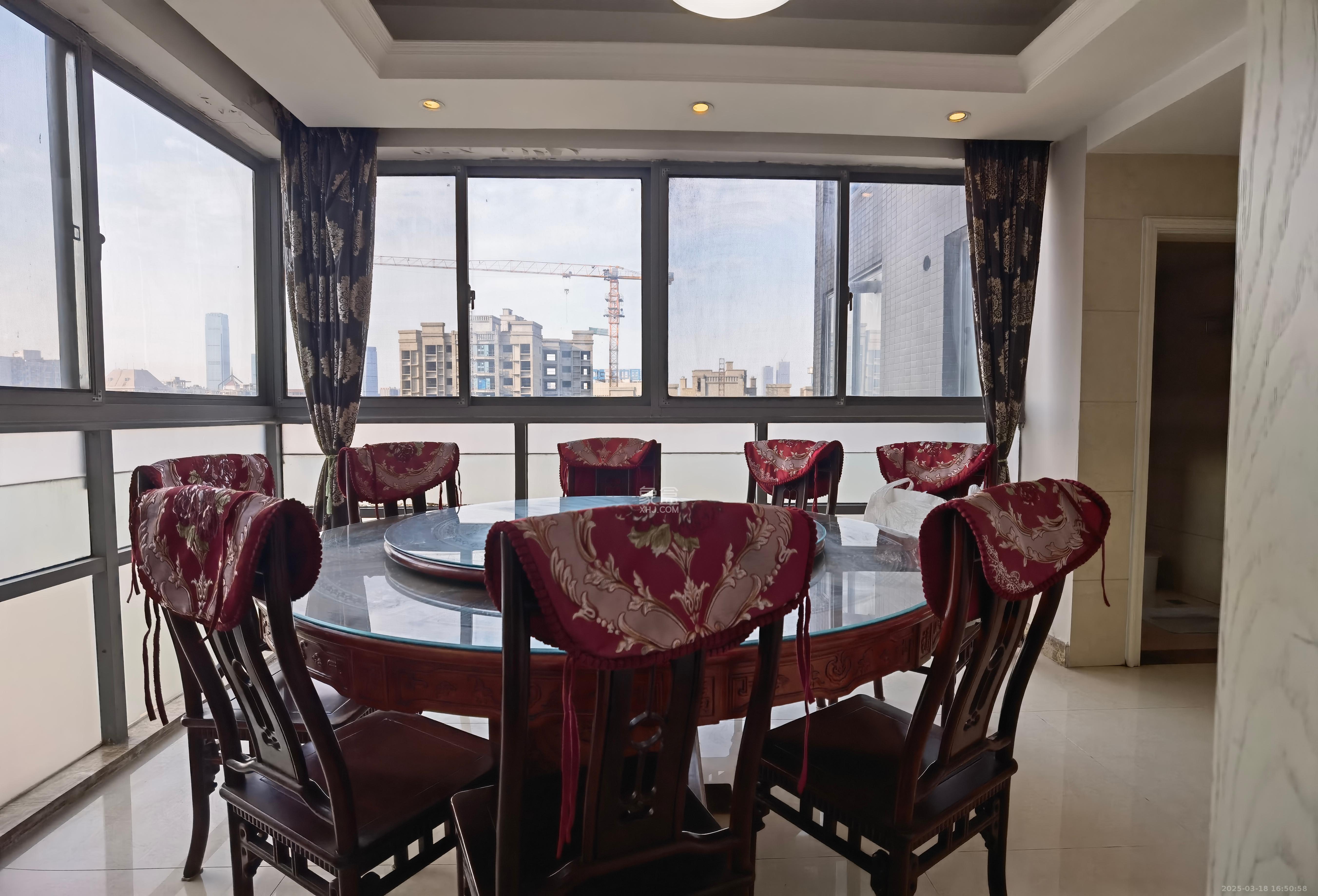 建鸿达华都(华都小户型及大华写字楼) 4室2厅3卫 6000.0元/月 建鸿达华都(华都小户型及大华写字楼) 4室2厅3卫 6000.0元/月室内图