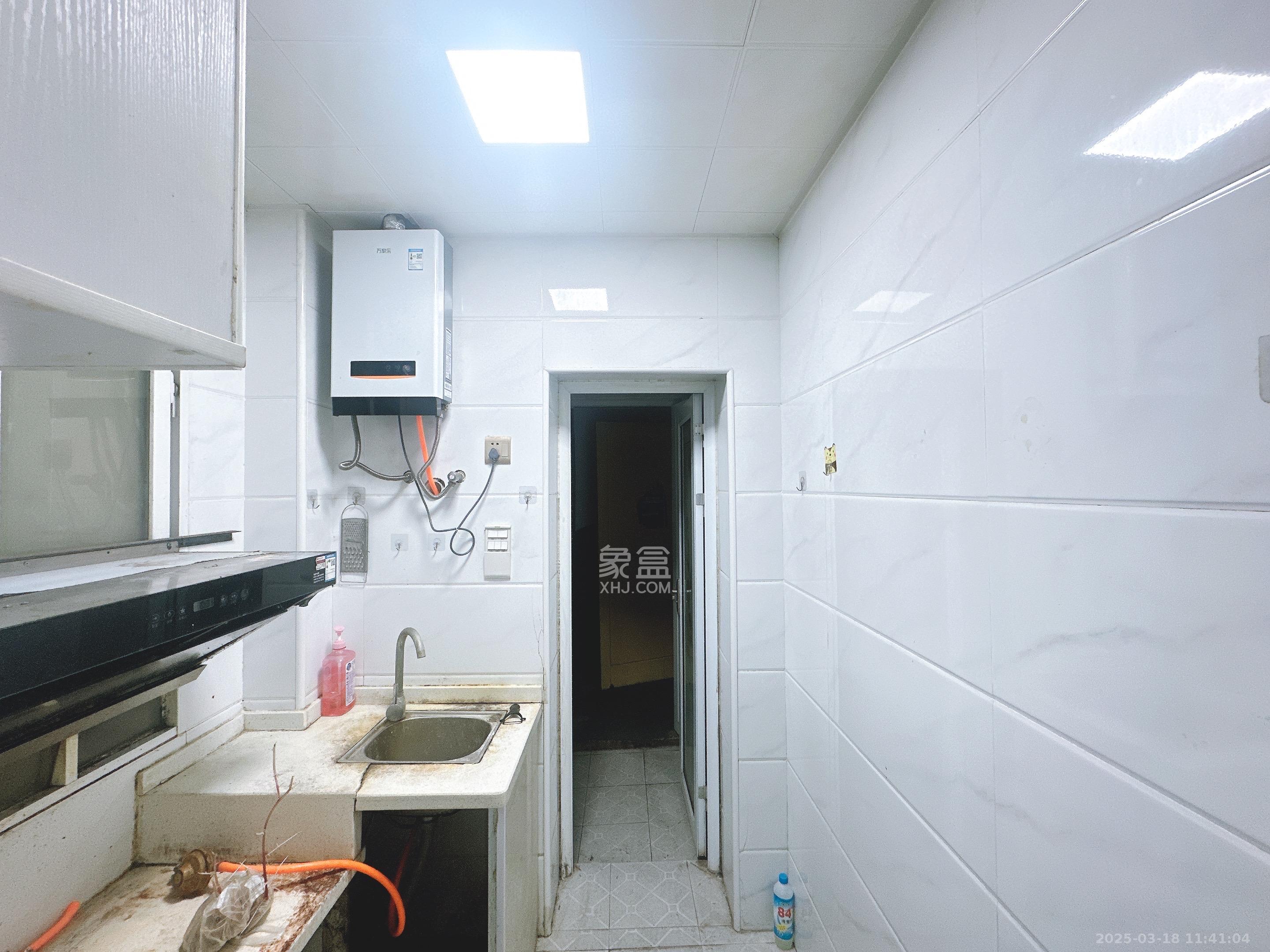 九仪里  1室1厅1卫   1300.00元/月室内图
