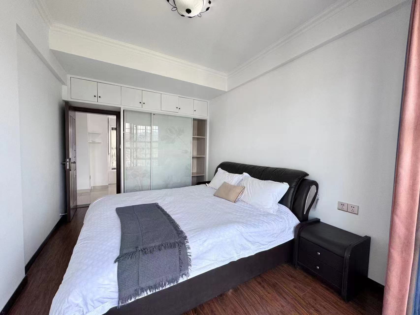 锦绣边城 3室2厅2卫 2000.0元/月 锦绣边城 3室2厅2卫 2000.0元/月室内图