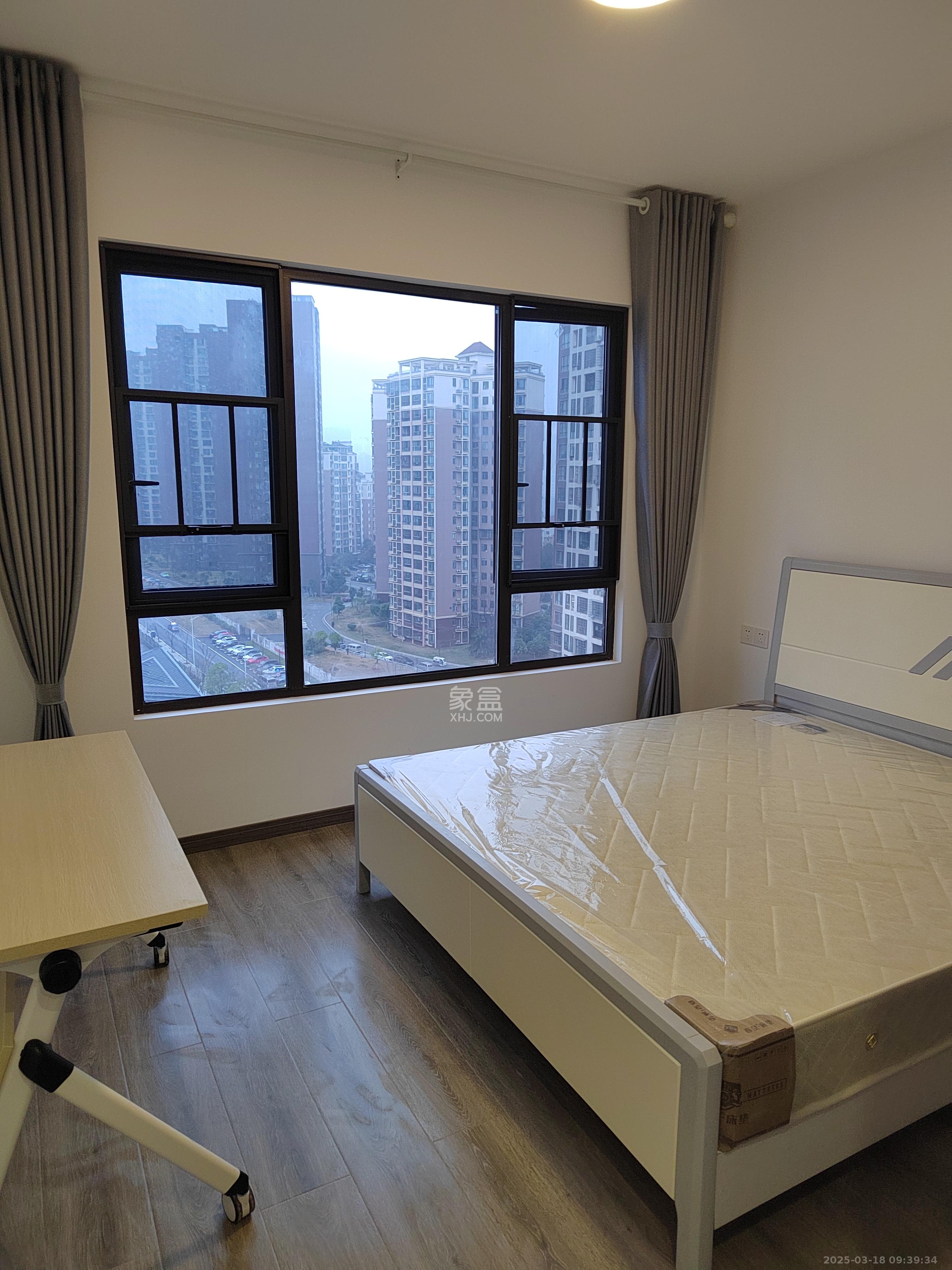 江山帝景雅典  3室2厅2卫   2800.00元/月室内图