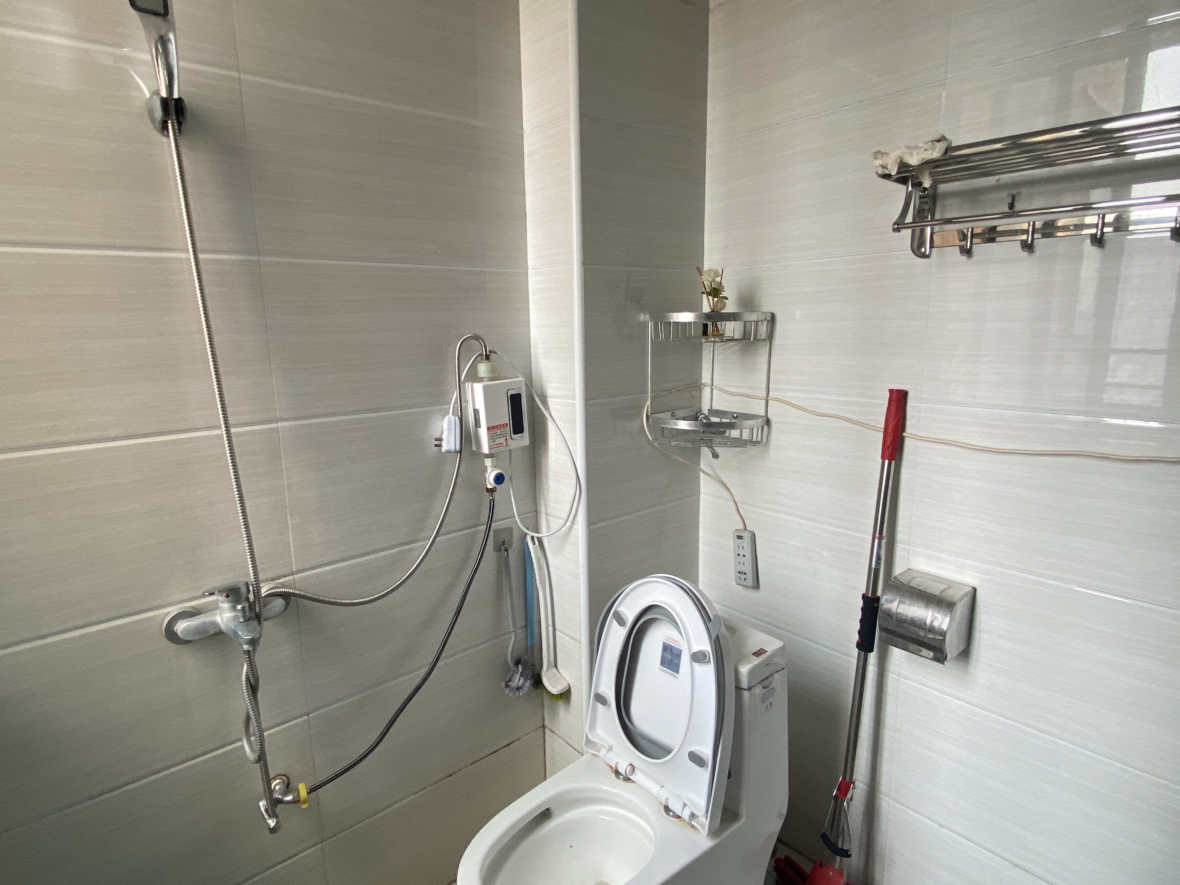 新华名筑 2室2厅1卫 1500.0元/月 新华名筑 2室2厅1卫 1500.0元/月室内图