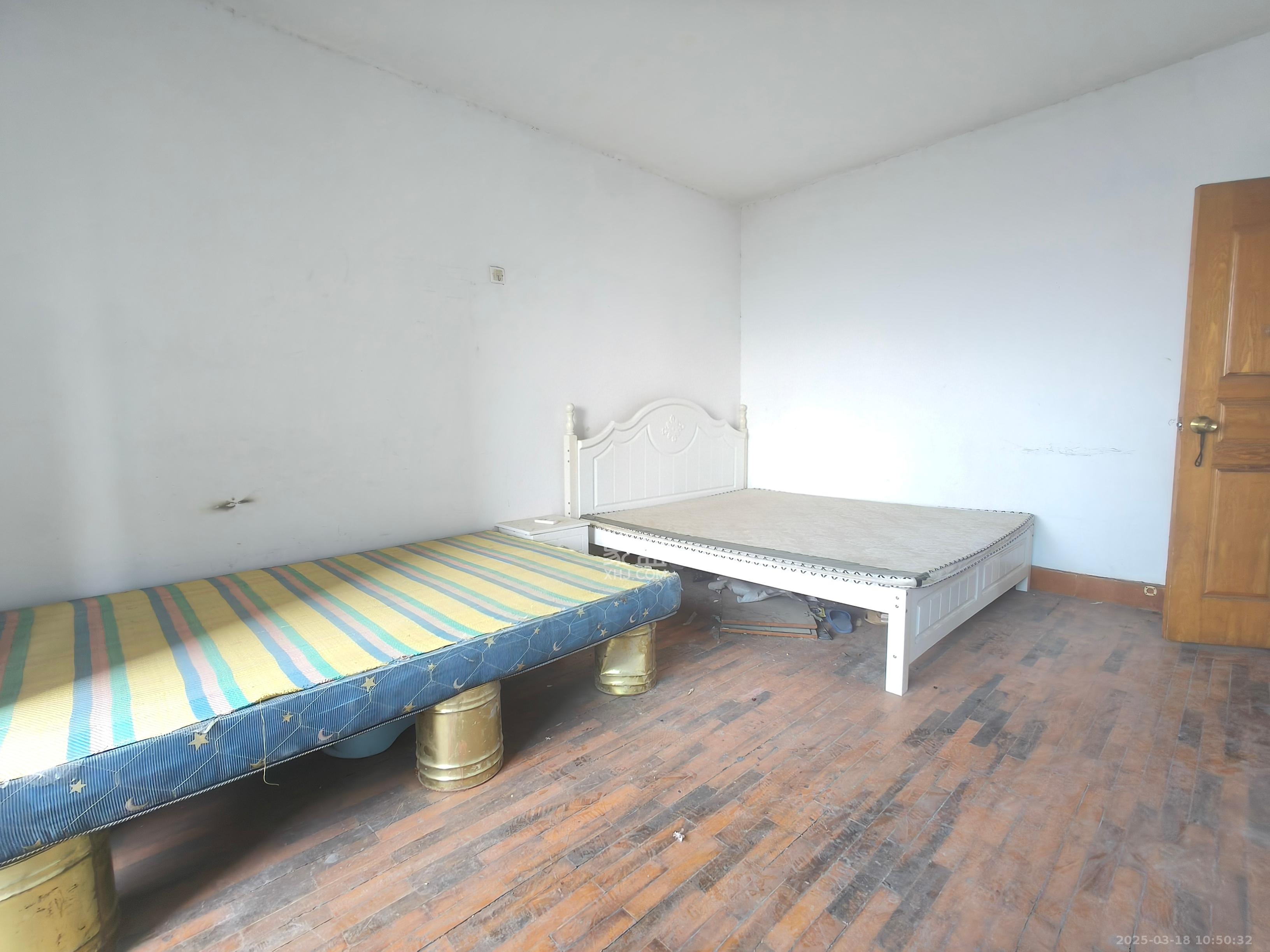 银洲公寓 2室2厅2卫 1400.0元/月 银洲公寓 2室2厅2卫 1400.0元/月室内图