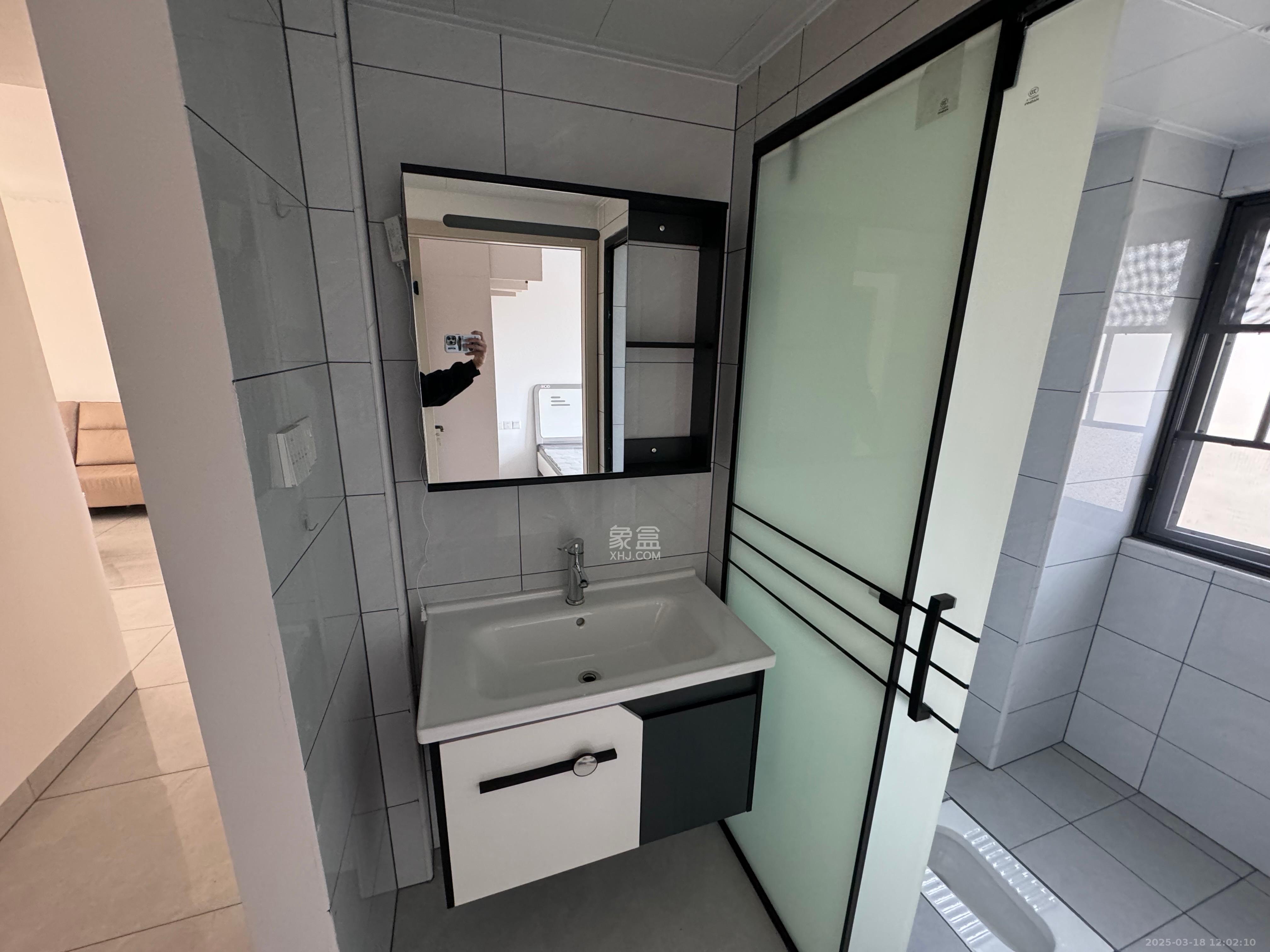 桥头家园三期 3室2厅2卫 2000.0元/月 桥头家园三期 3室2厅2卫 2000.0元/月室内图