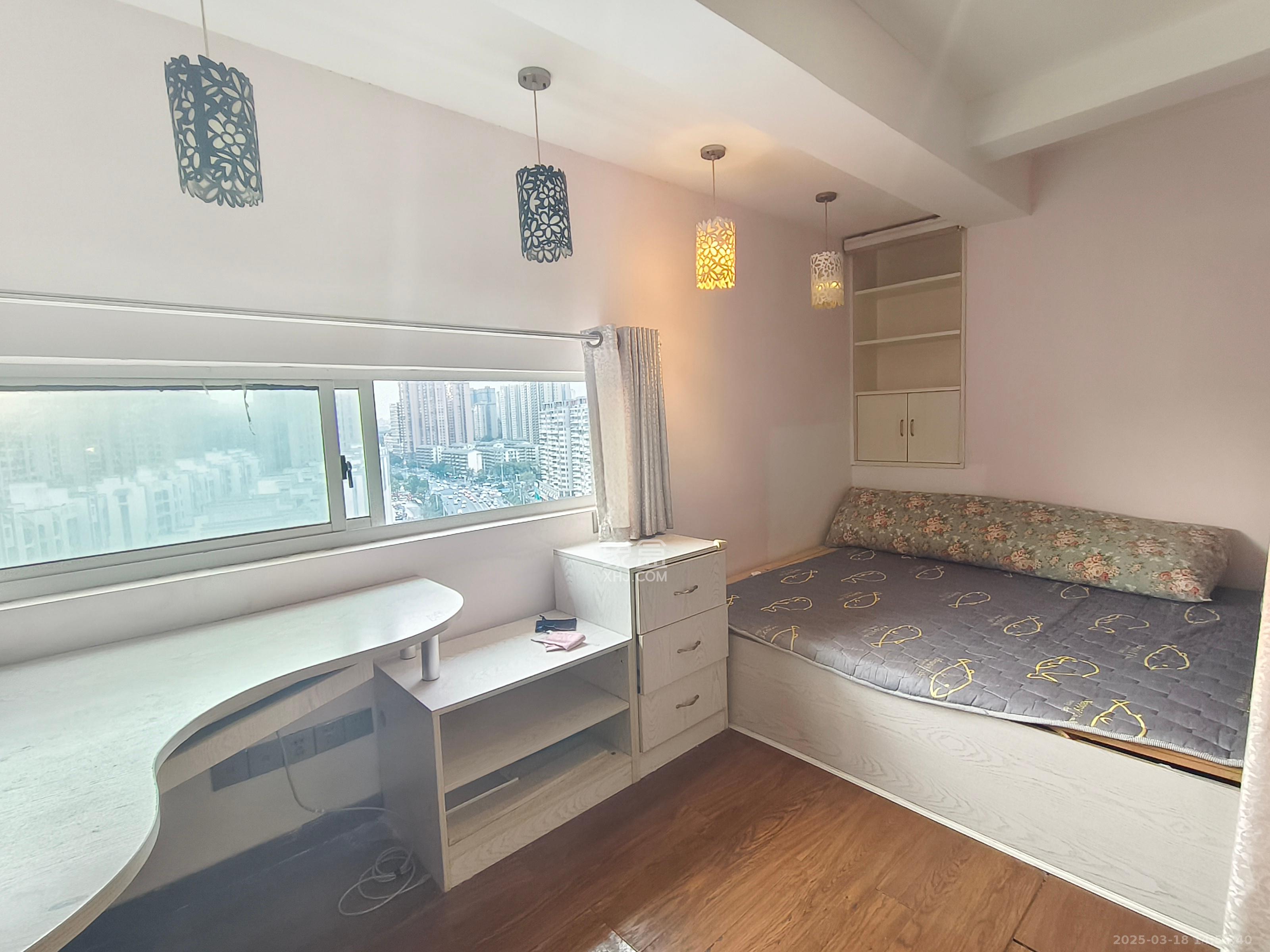 观湖公寓  1室1厅1卫   1700.00元/月室内图