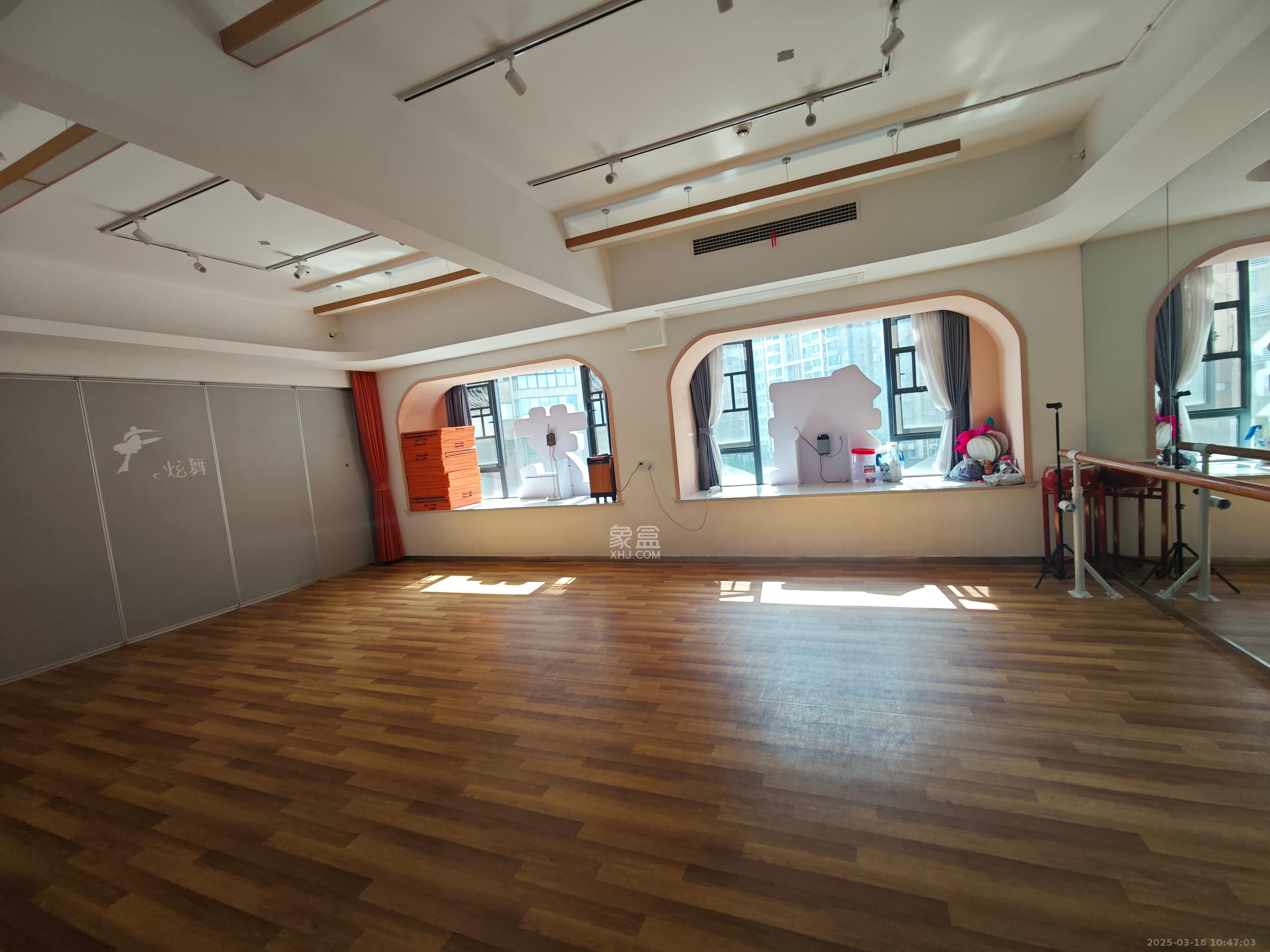 青年才郡（盈安大厦）  6室1厅1卫    10000.0元/月室内图