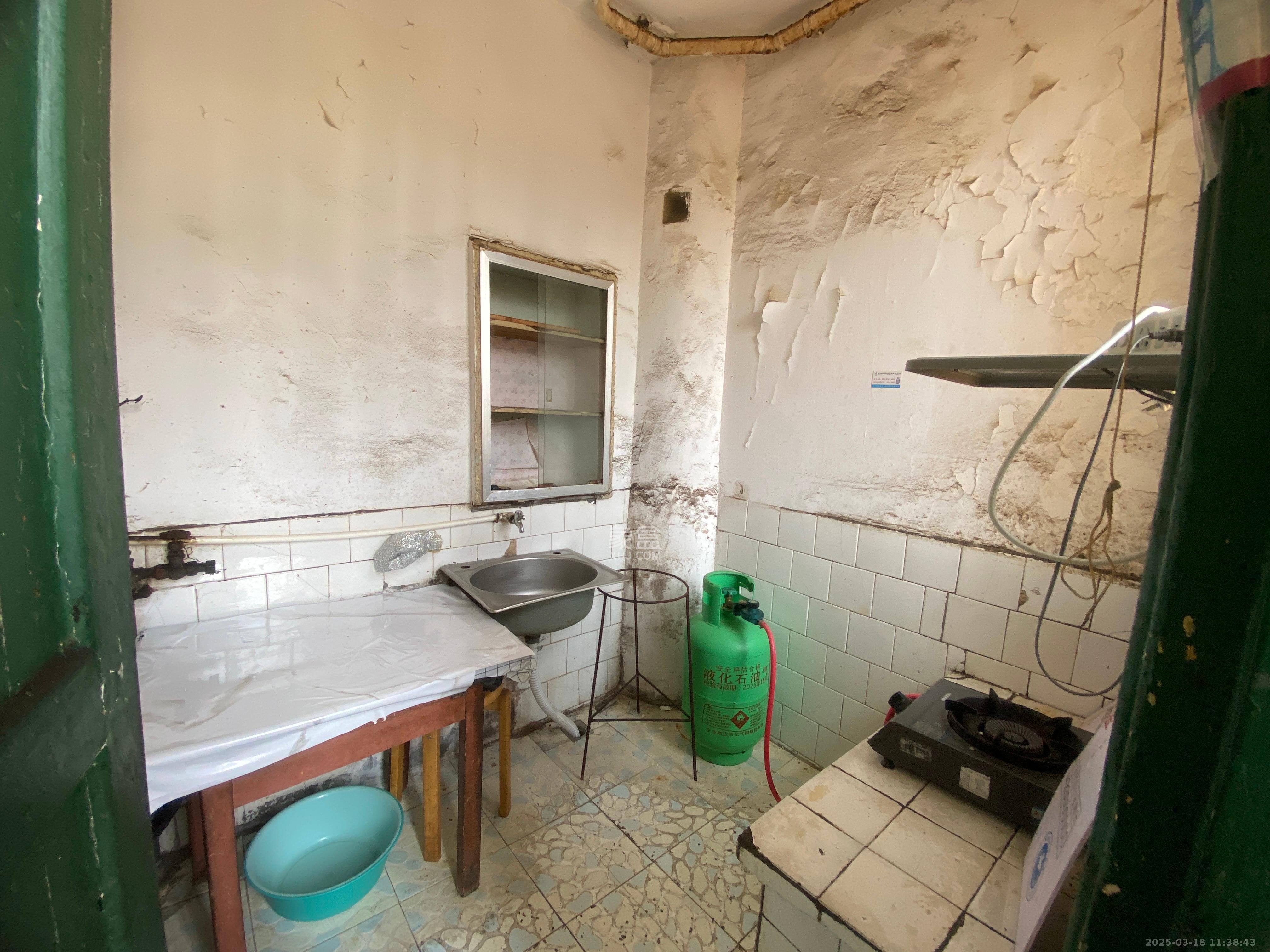 红旗区四片 2室1厅1卫 1400.0元/月 红旗区四片 2室1厅1卫 1400.0元/月室内图