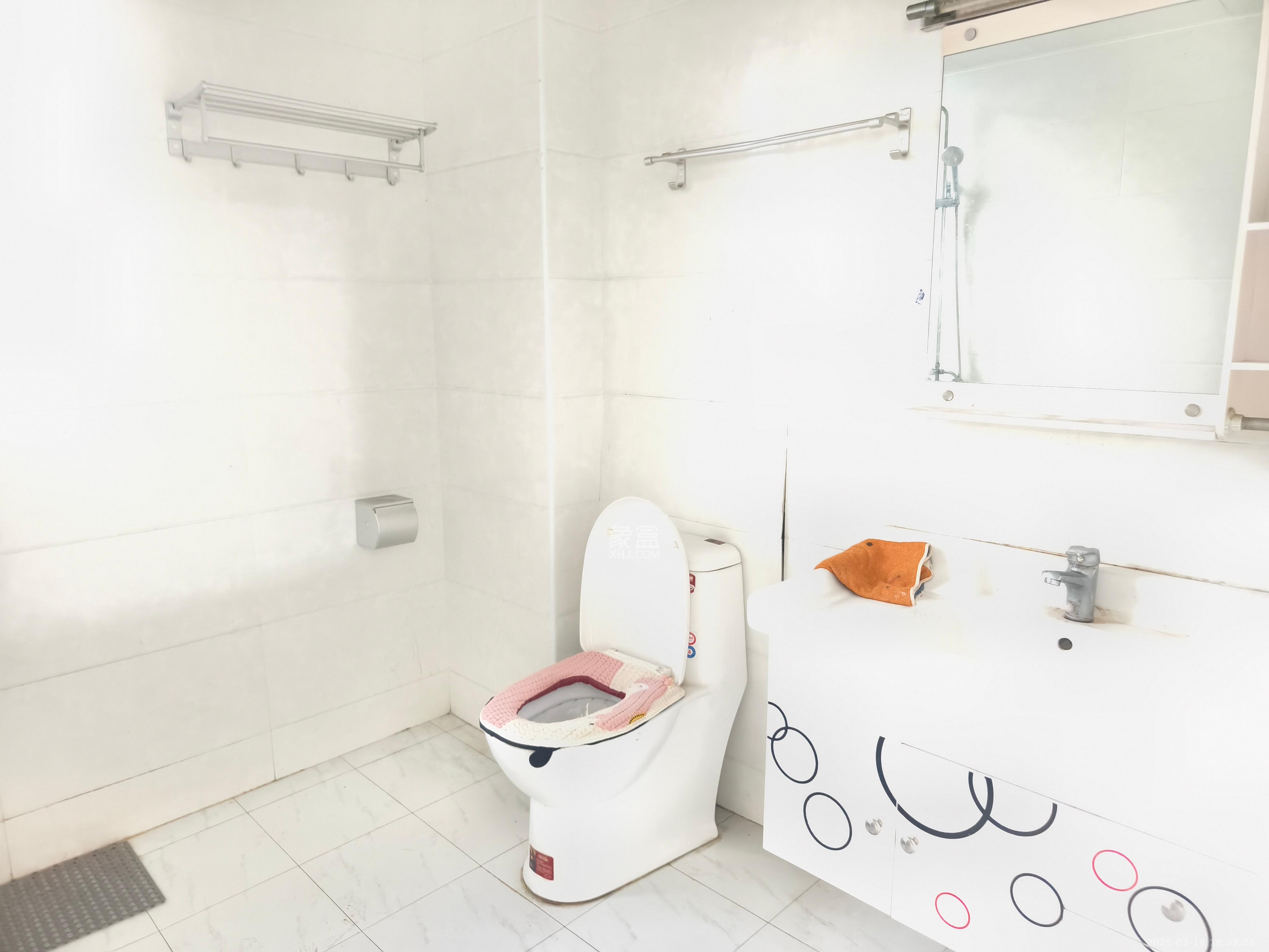 兰亭湾畔 3室2厅2卫 2500.0元/月 兰亭湾畔 3室2厅2卫 2500.0元/月室内图