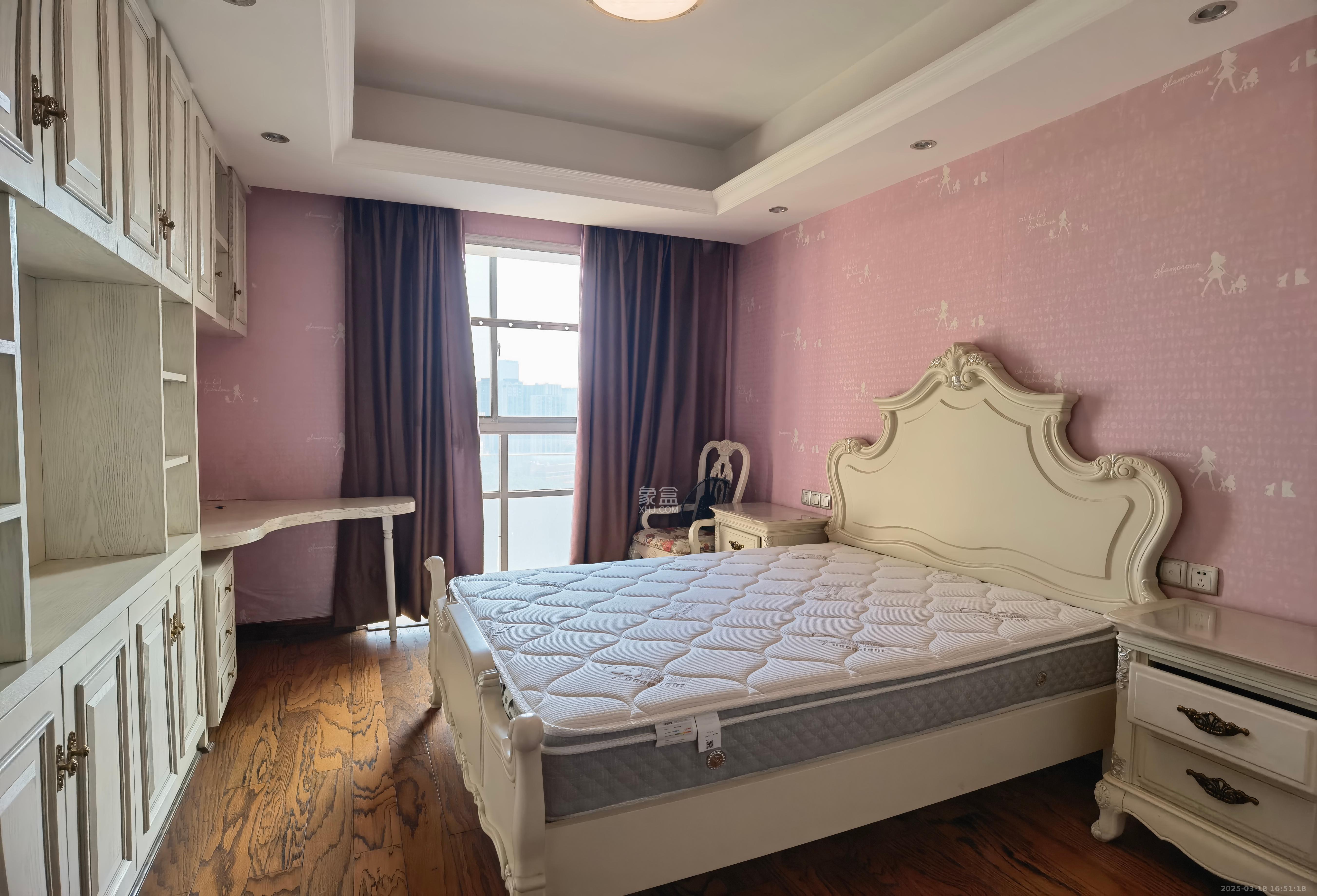 建鸿达华都(华都小户型及大华写字楼) 4室2厅3卫 6000.0元/月 建鸿达华都(华都小户型及大华写字楼) 4室2厅3卫 6000.0元/月室内图