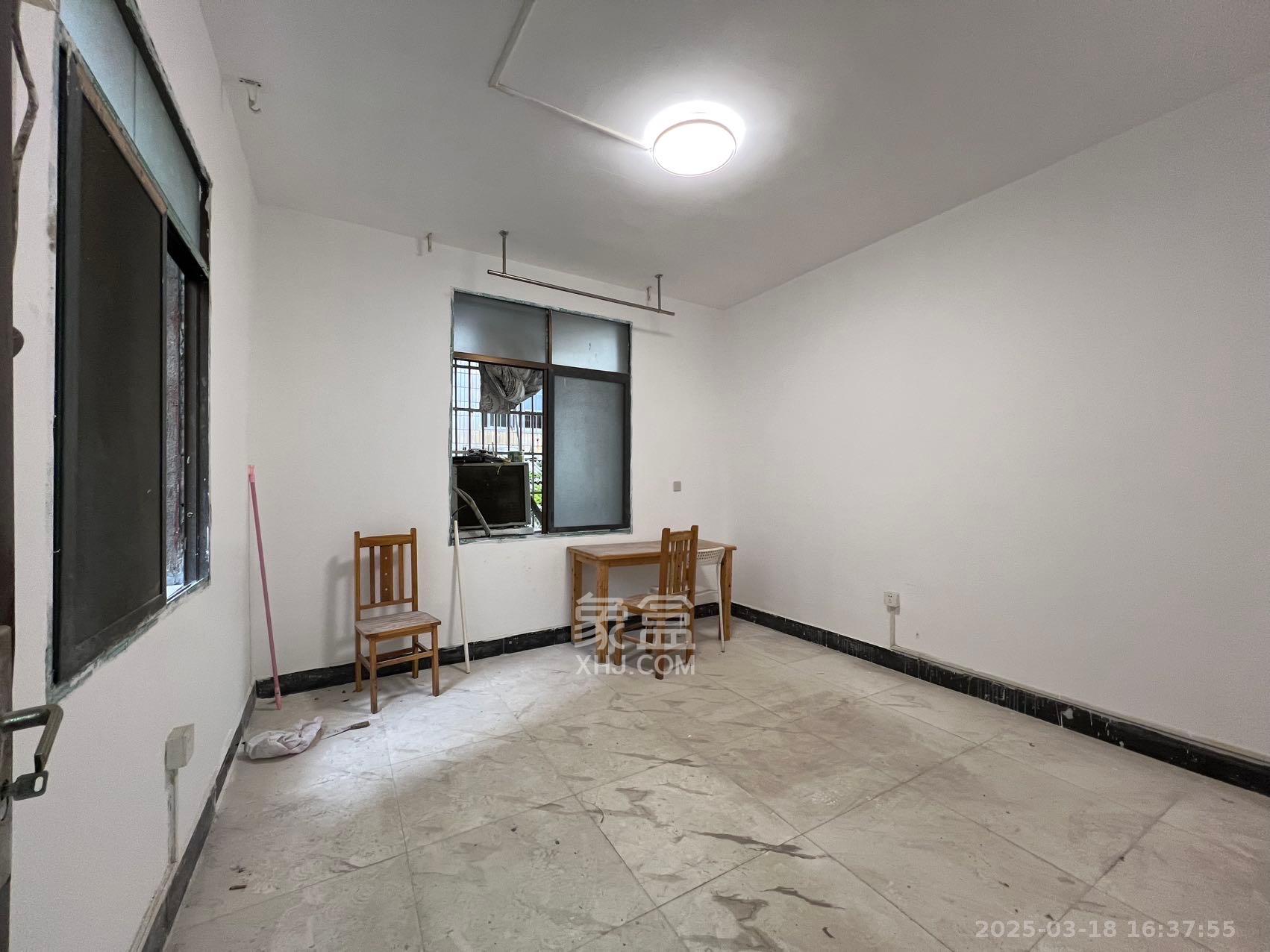 总铺巷散盘  3室1厅2卫    2800.0元/月 总铺巷散盘  3室1厅2卫    2800.0元/月室内图