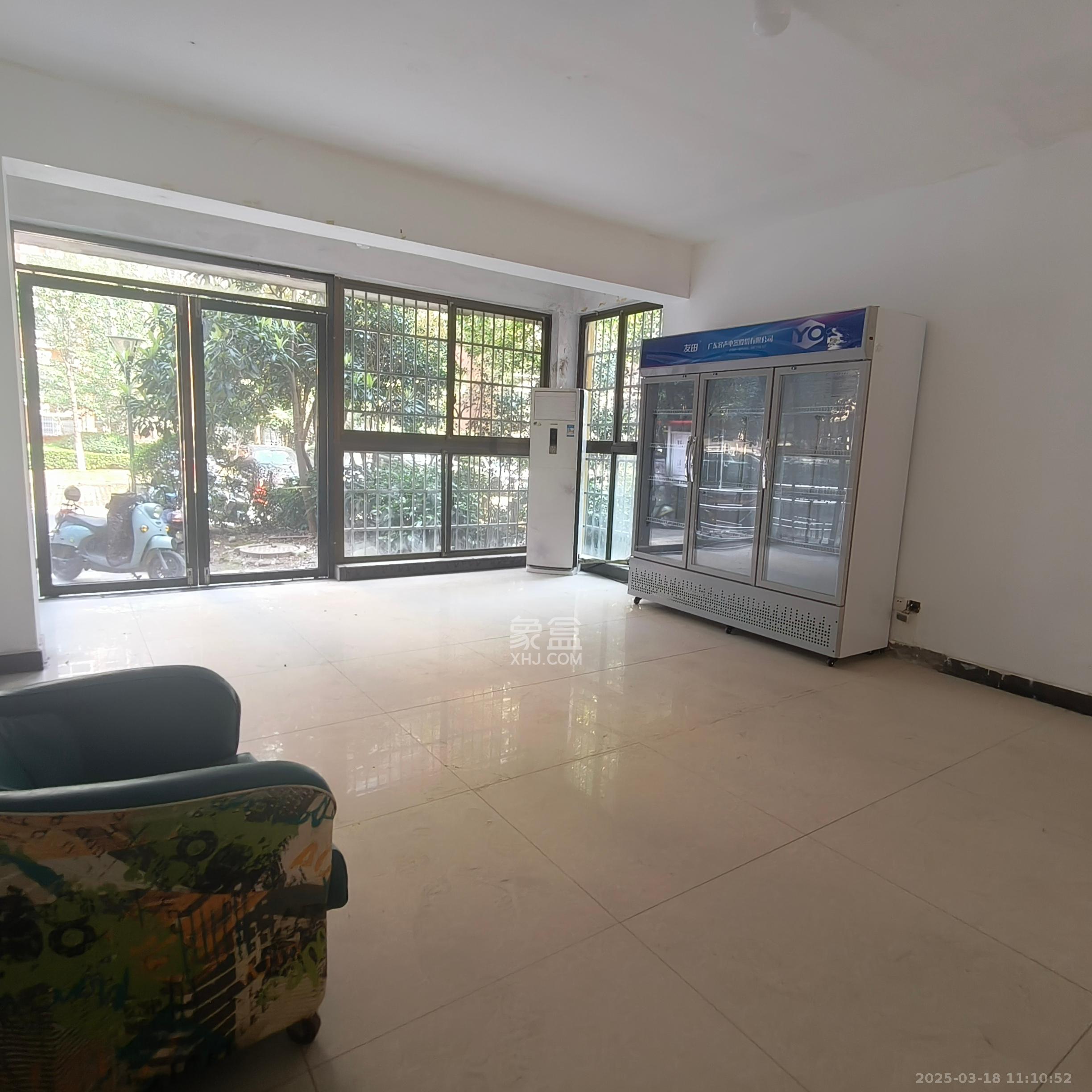 和润园一、二期 3室2厅2卫 2100.0元/月 和润园一、二期 3室2厅2卫 2100.0元/月室内图