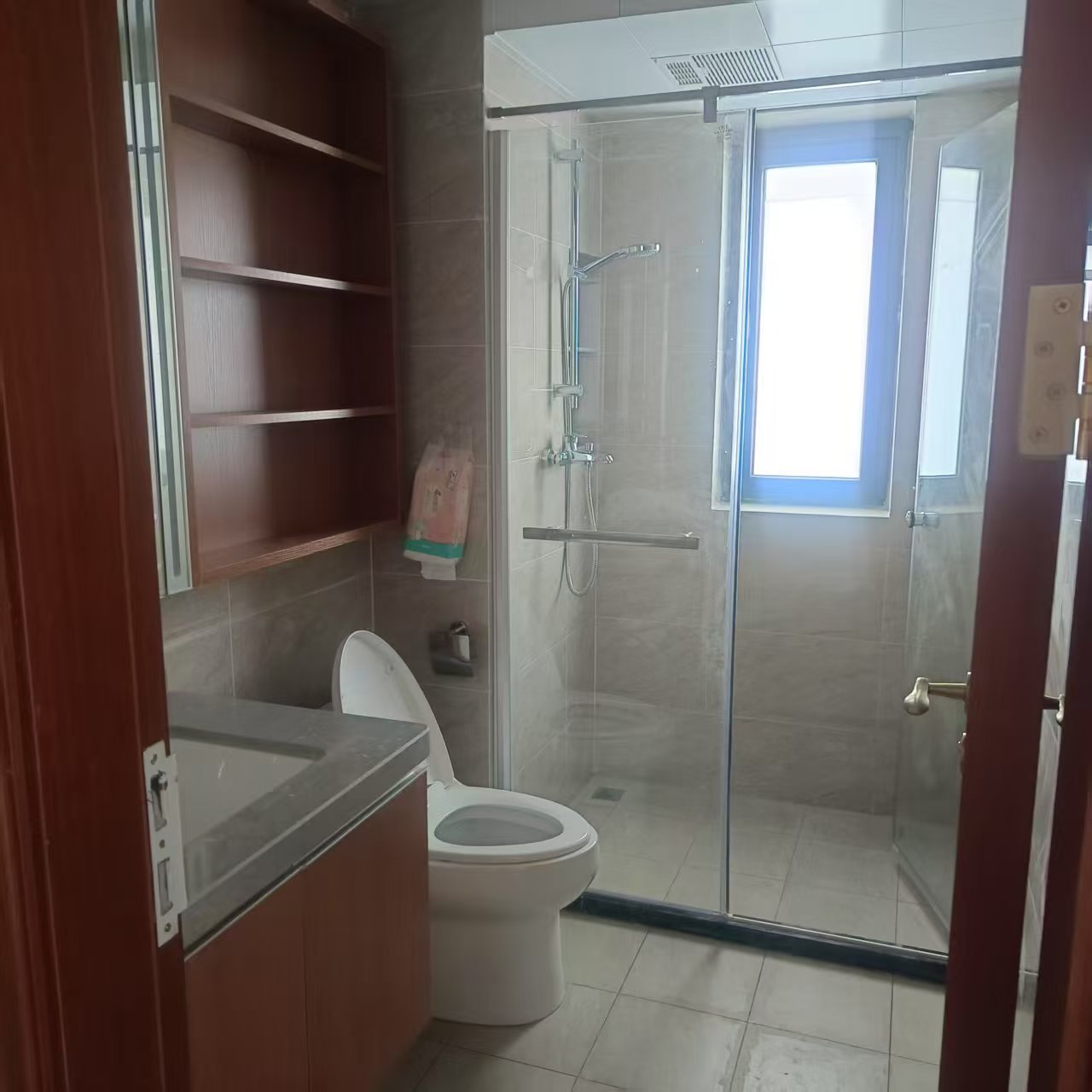 恒大名都 3室2厅2卫 1700.0元/月 恒大名都 3室2厅2卫 1700.0元/月室内图