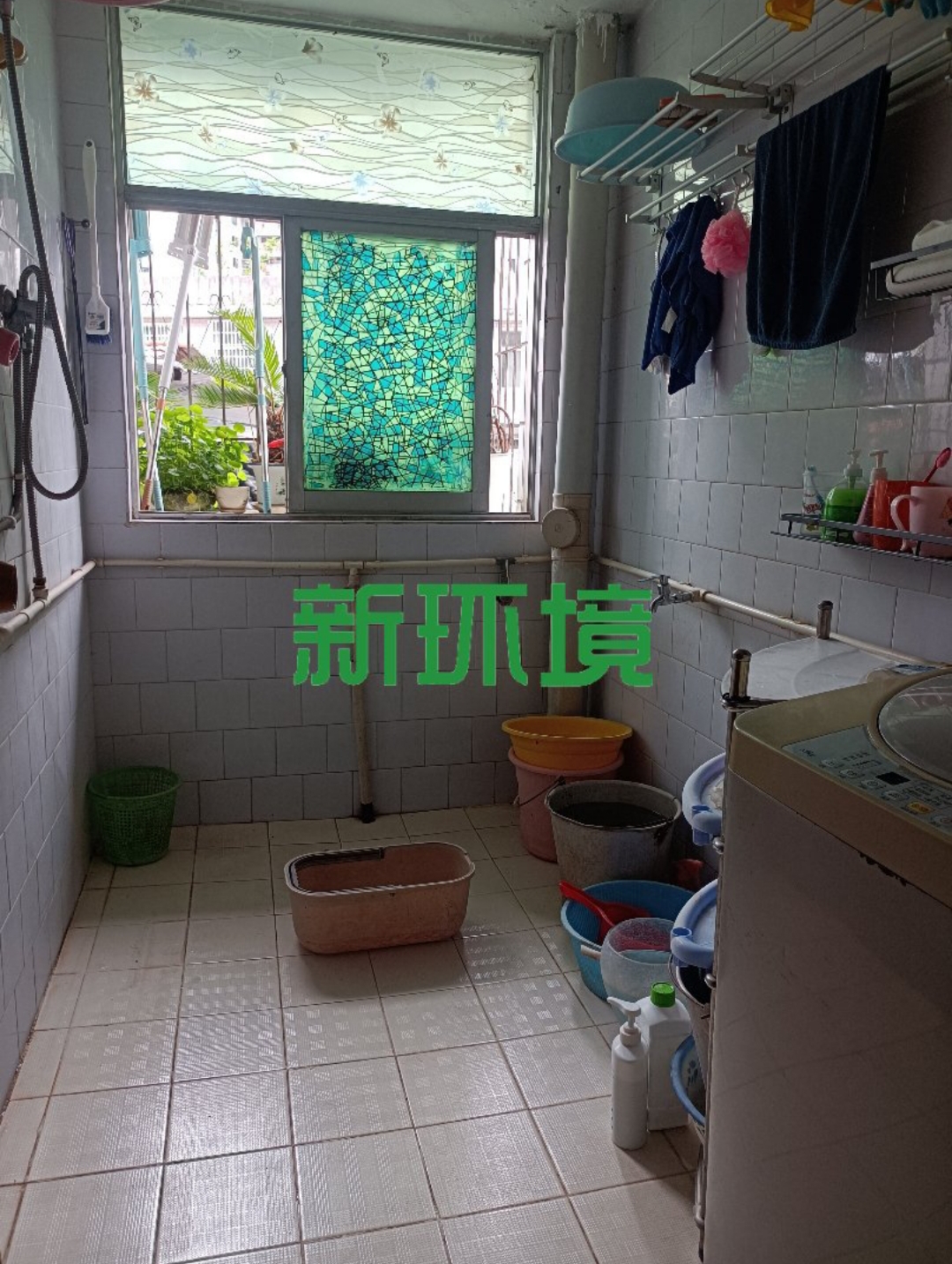 边贸教委宿舍  3室2厅1卫   49.80万客厅
