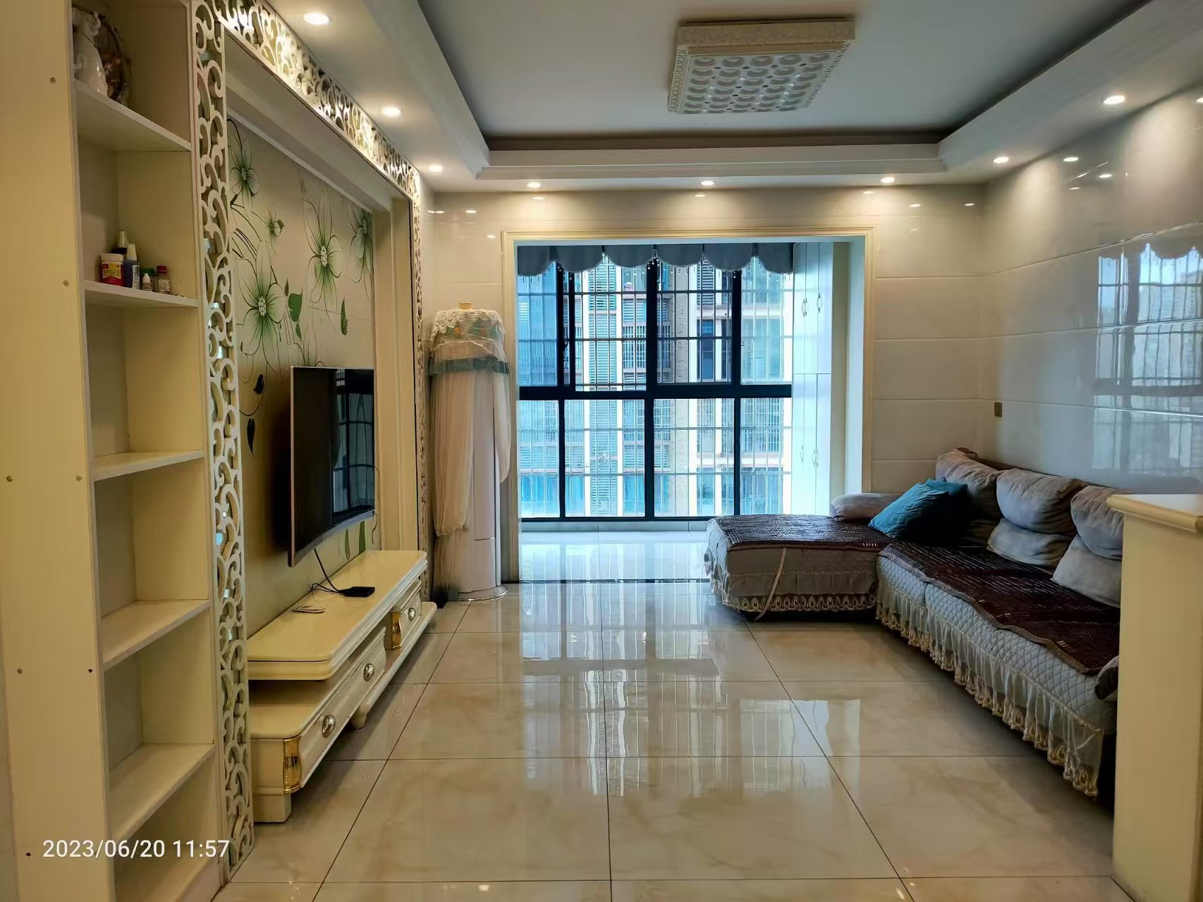 湖景名城 3室2厅2卫 2000.0元/月 湖景名城 3室2厅2卫 2000.0元/月户型图