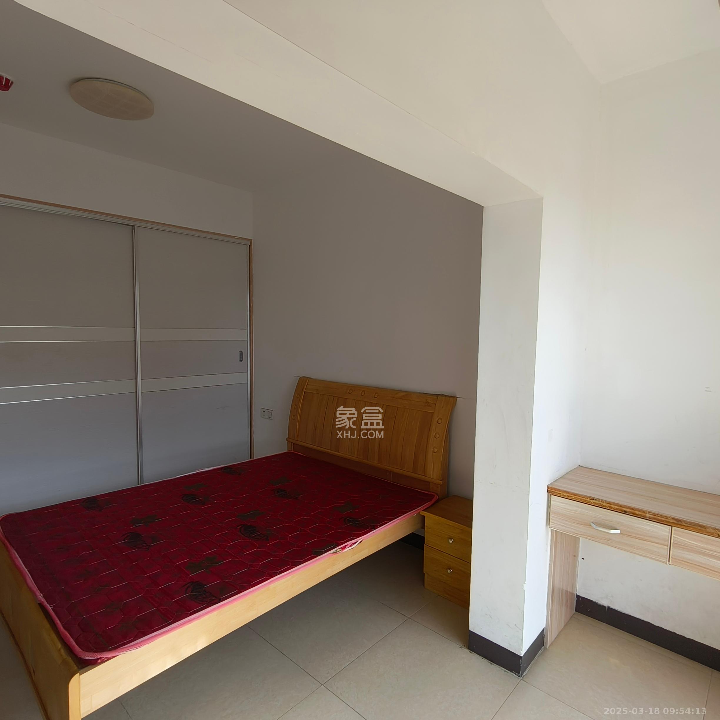 荷韵园 2室2厅1卫 1400.0元/月 荷韵园 2室2厅1卫 1400.0元/月室内图