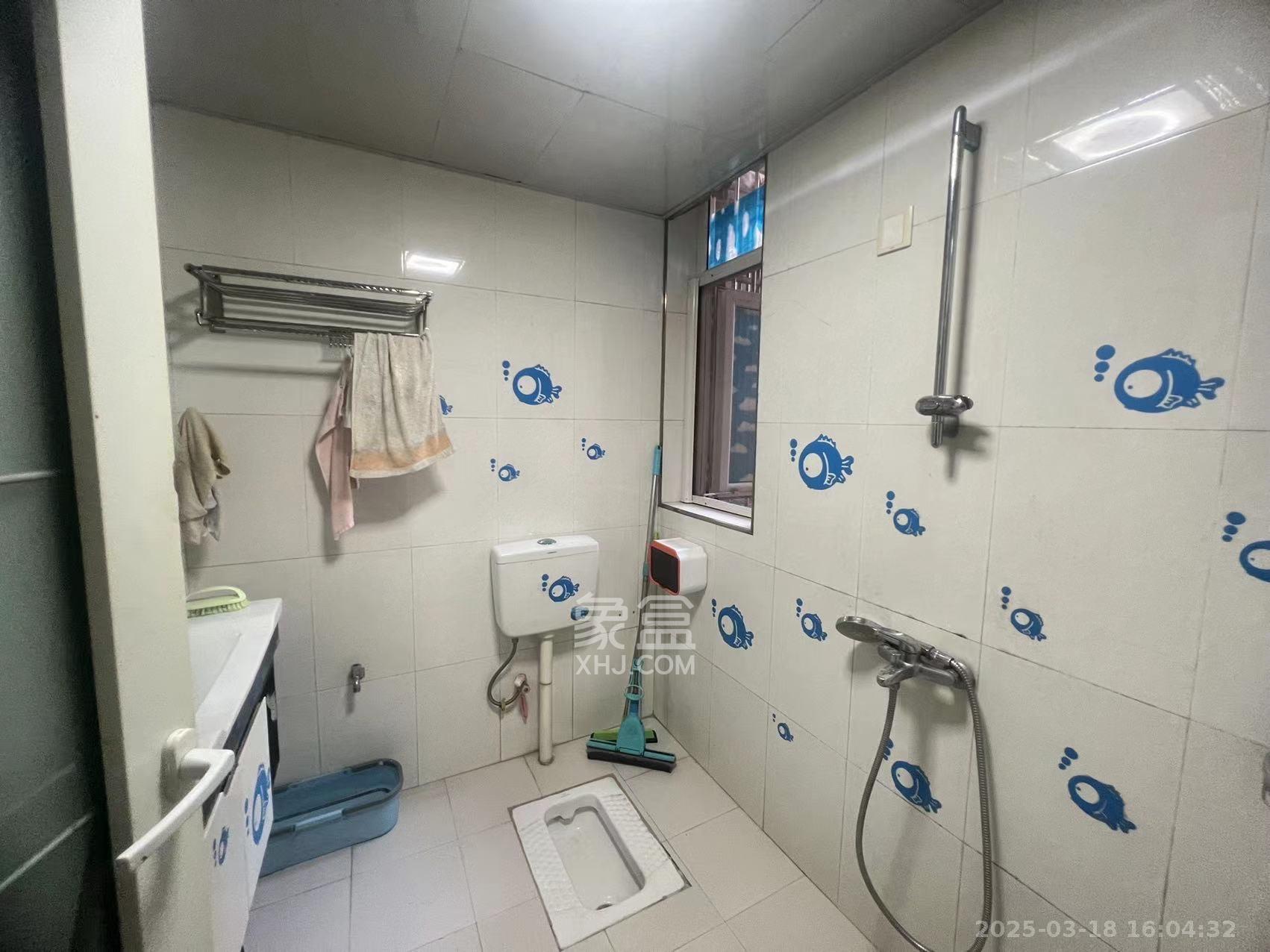 湘瑞家園  3室2廳1衛(wèi)   1400.00元/月室內(nèi)圖