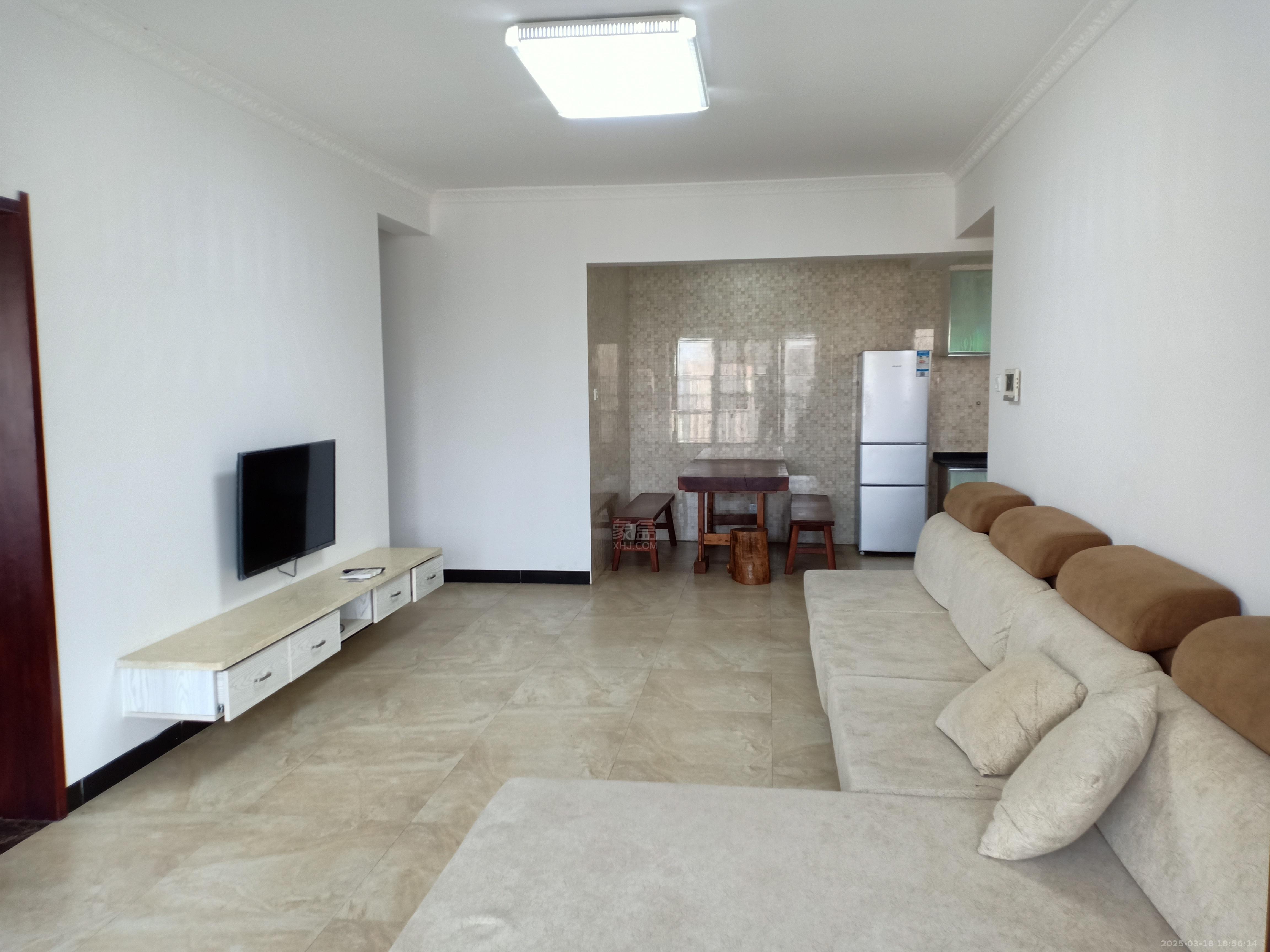 美的城三期 3室2厅1卫 1800.0元/月 美的城三期 3室2厅1卫 1800.0元/月室内图