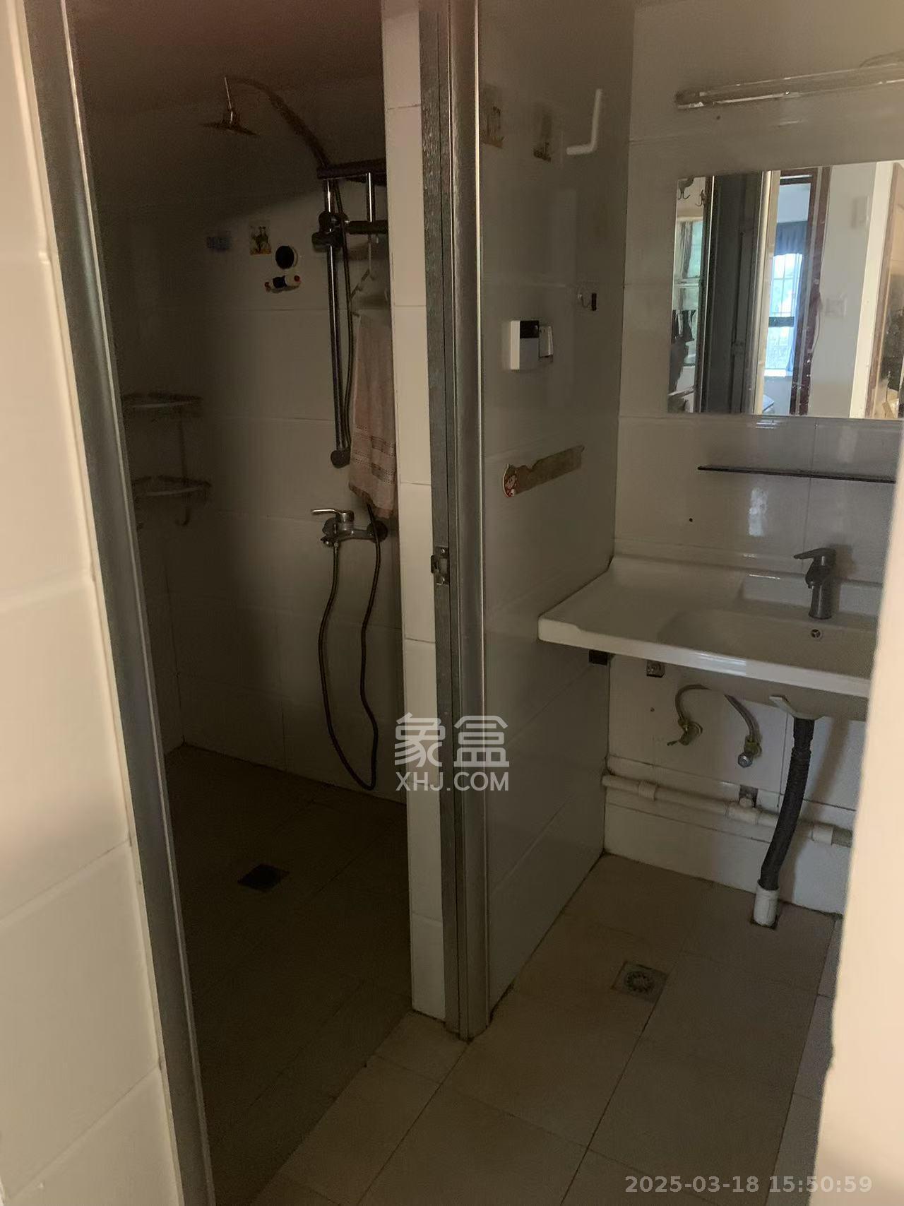 麓枫和苑  2室1厅1卫   2200.00元/月室内图