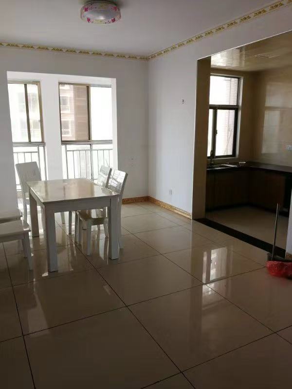 金园小区  4室2厅2卫    2200.0元/月 金园小区  4室2厅2卫    2200.0元/月室内图