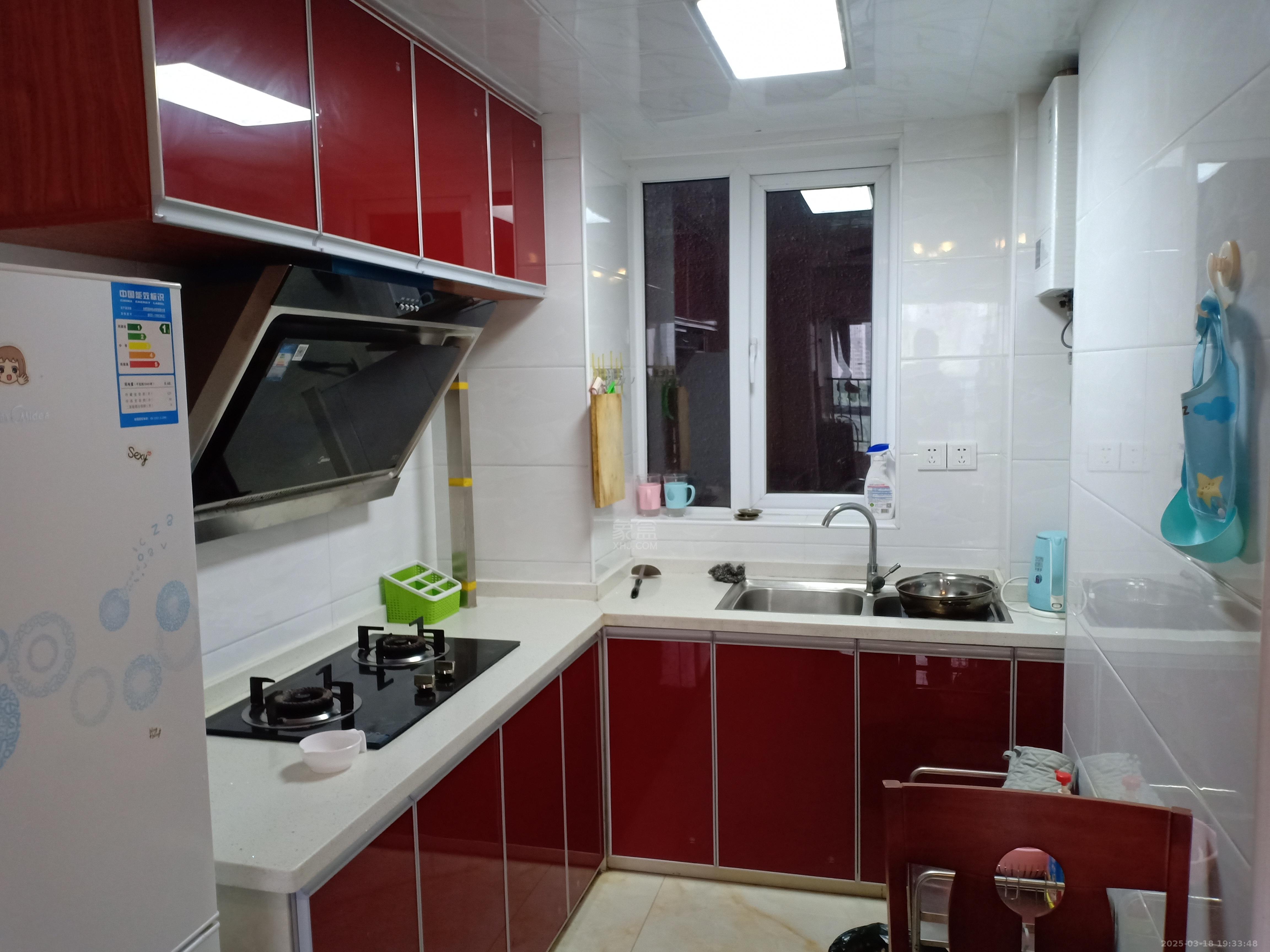 美的城三期 2室2厅1卫 1600.0元/月 美的城三期 2室2厅1卫 1600.0元/月室内图