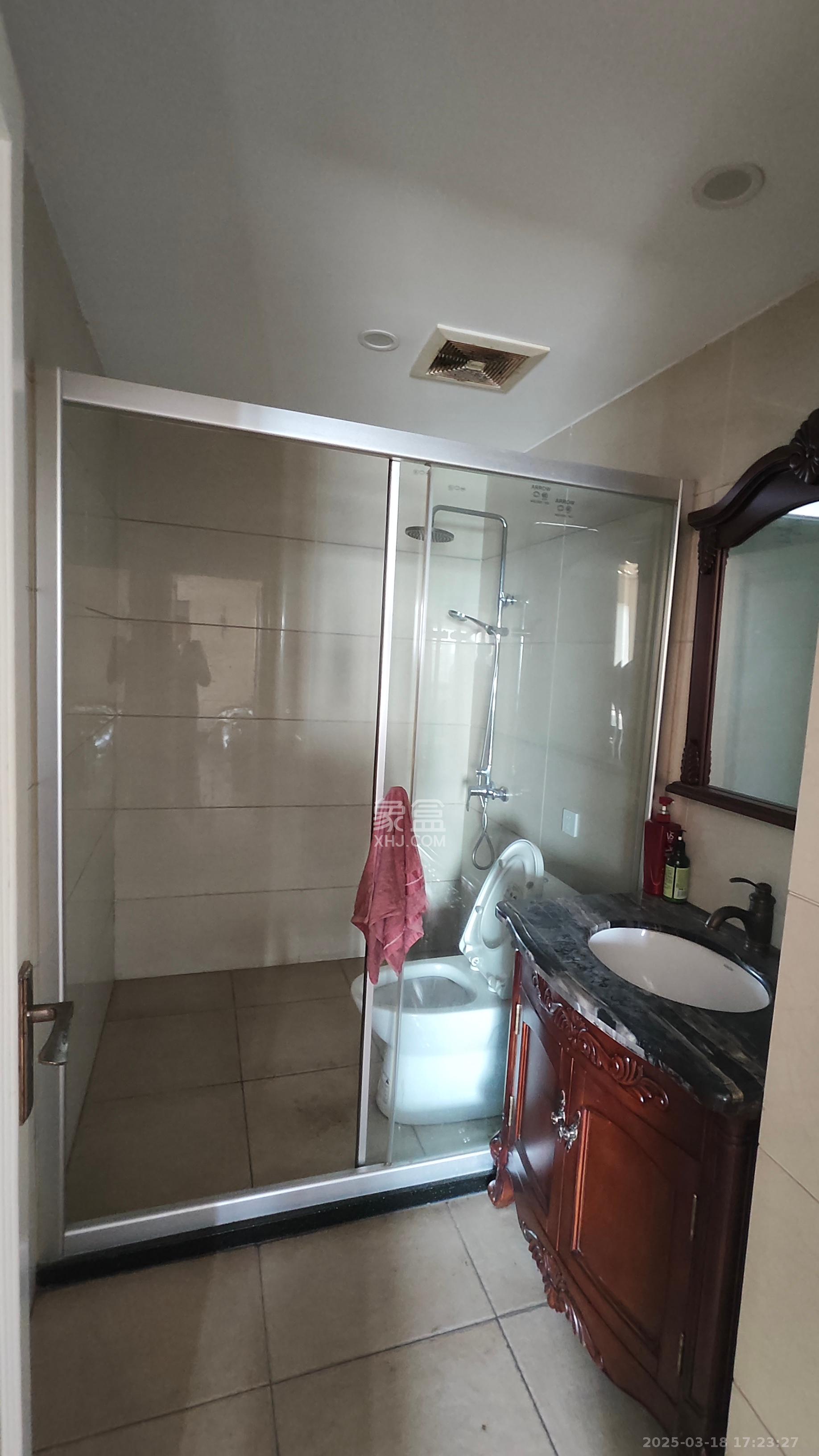 北辰定江洋 3室2厅2卫 10000.0元/月 北辰定江洋 3室2厅2卫 10000.0元/月室内图