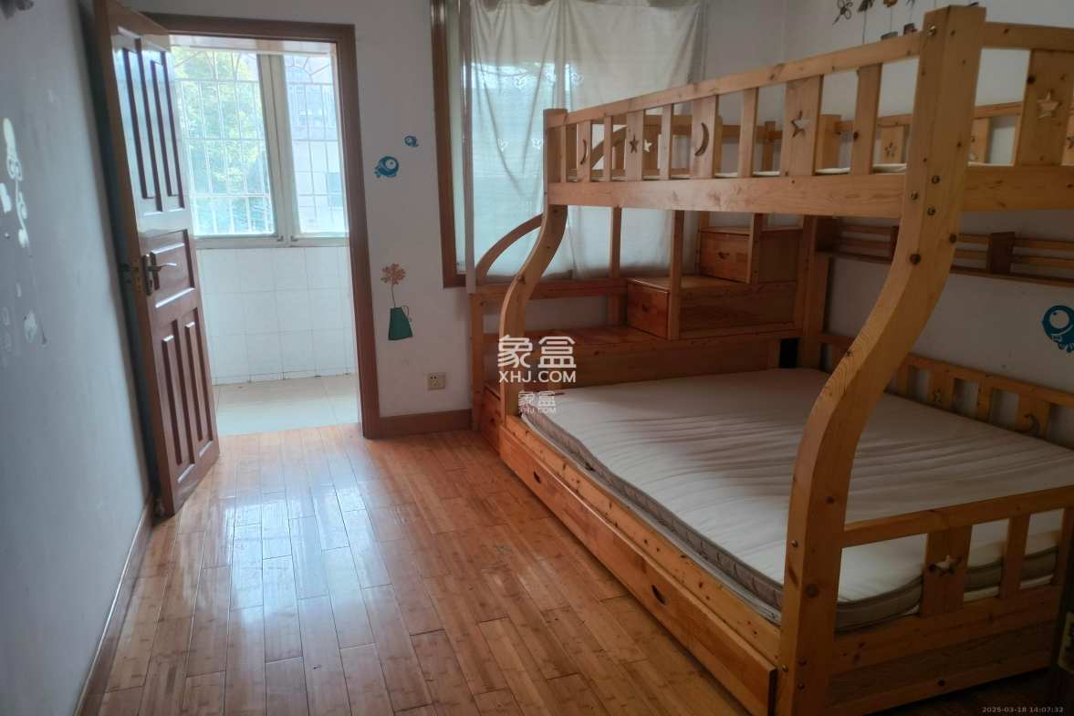 天龙花园 2室1厅2卫 1800.0元/月 天龙花园 2室1厅2卫 1800.0元/月室内图