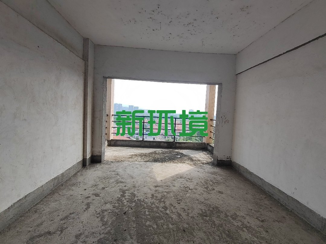 广茂园二期 3室2厅2卫 42.0万 广茂园二期 3室2厅2卫 42.0万客厅