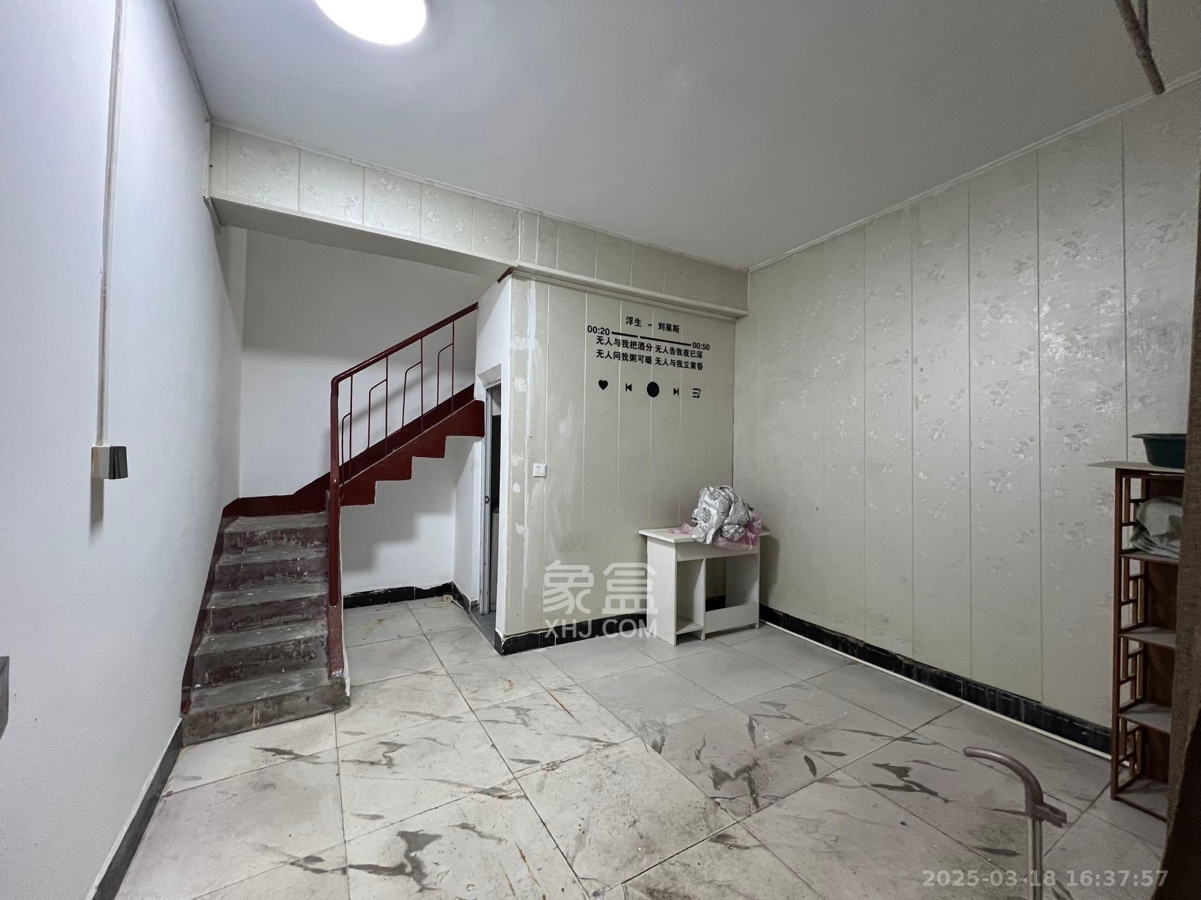 总铺巷散盘  3室1厅2卫    2800.0元/月 总铺巷散盘  3室1厅2卫    2800.0元/月室内图