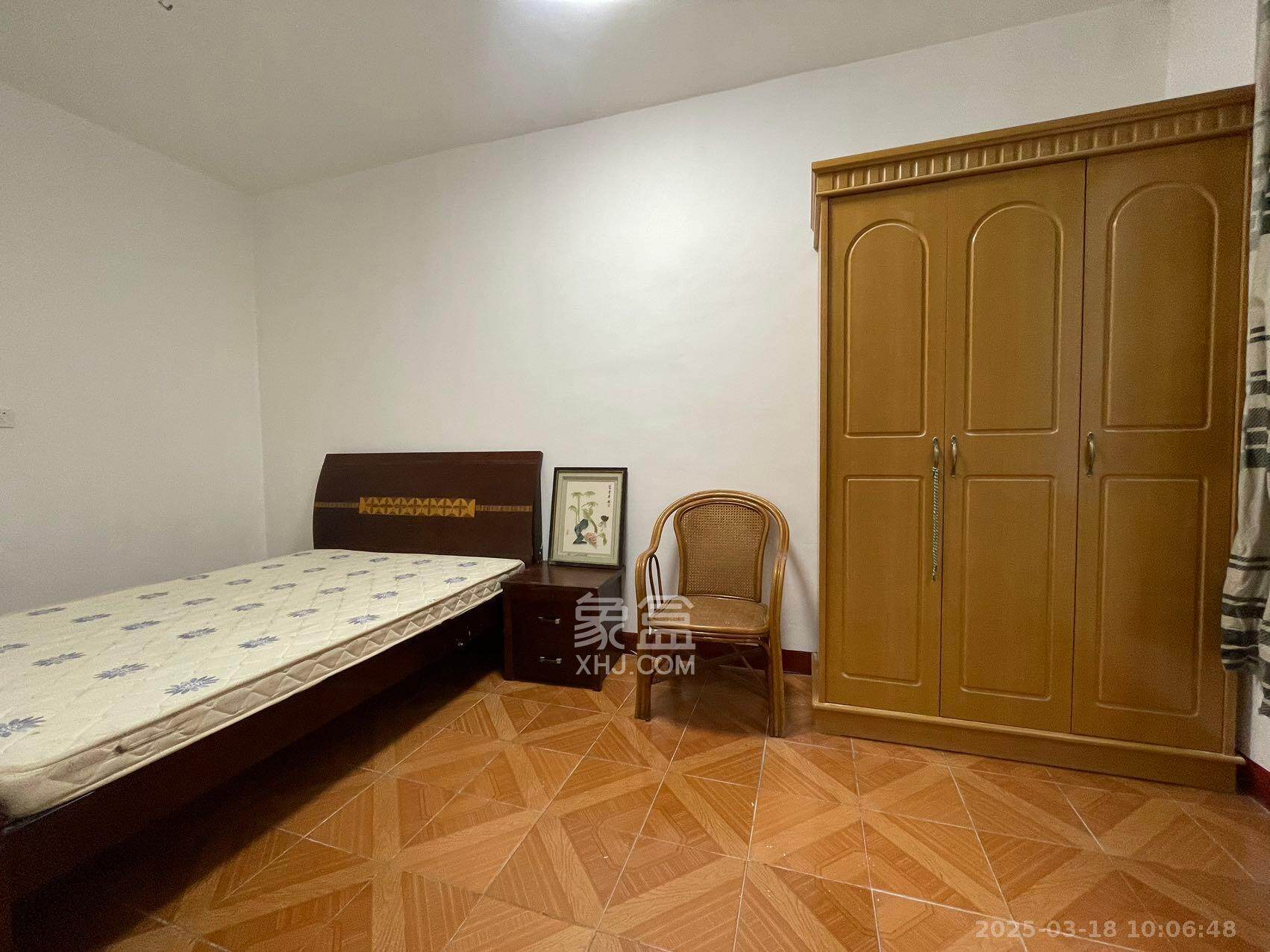 人保财产湖南分公司宿舍 3室1厅1卫 2200.0元/月 人保财产湖南分公司宿舍 3室1厅1卫 2200.0元/月室内图