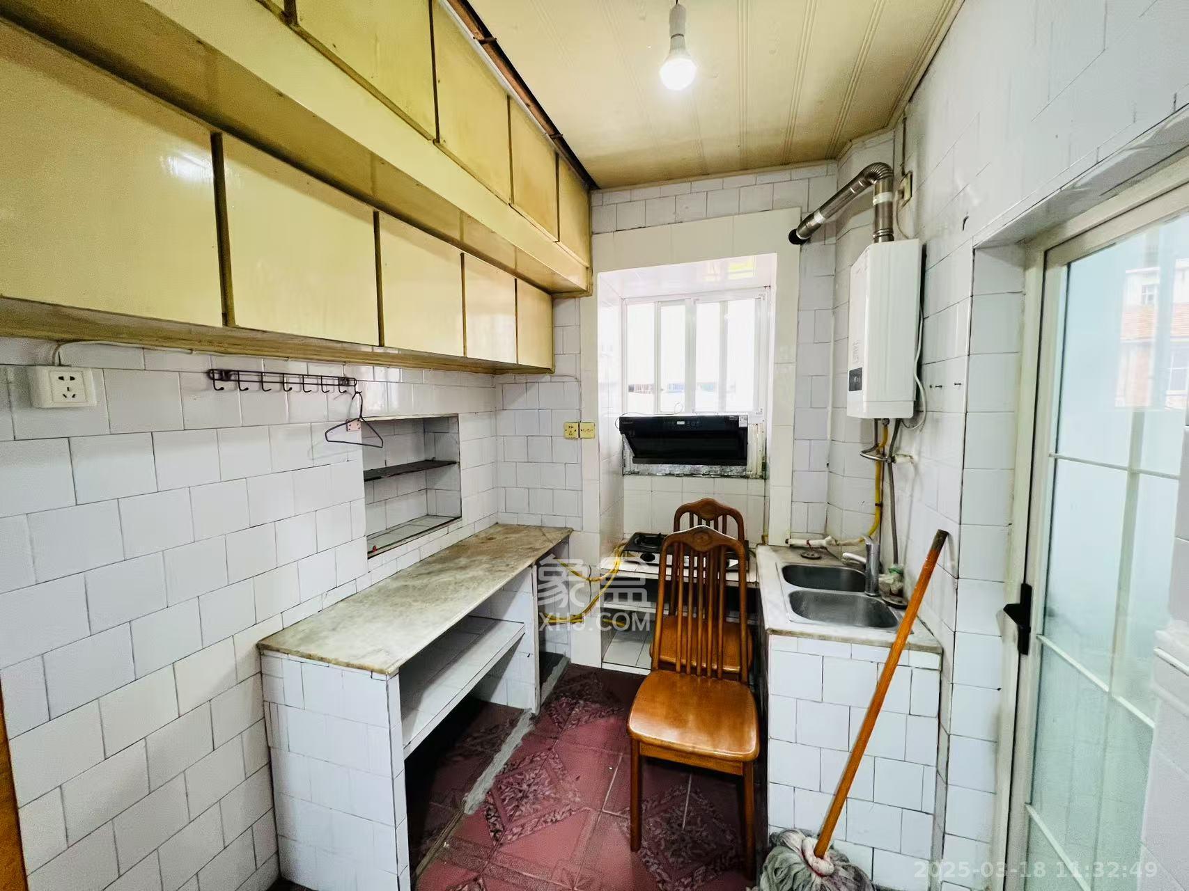 湖南省演出公司宿舍(怡长街) 2室1厅1卫 2500.0元/月 湖南省演出公司宿舍(怡长街) 2室1厅1卫 2500.0元/月室内图