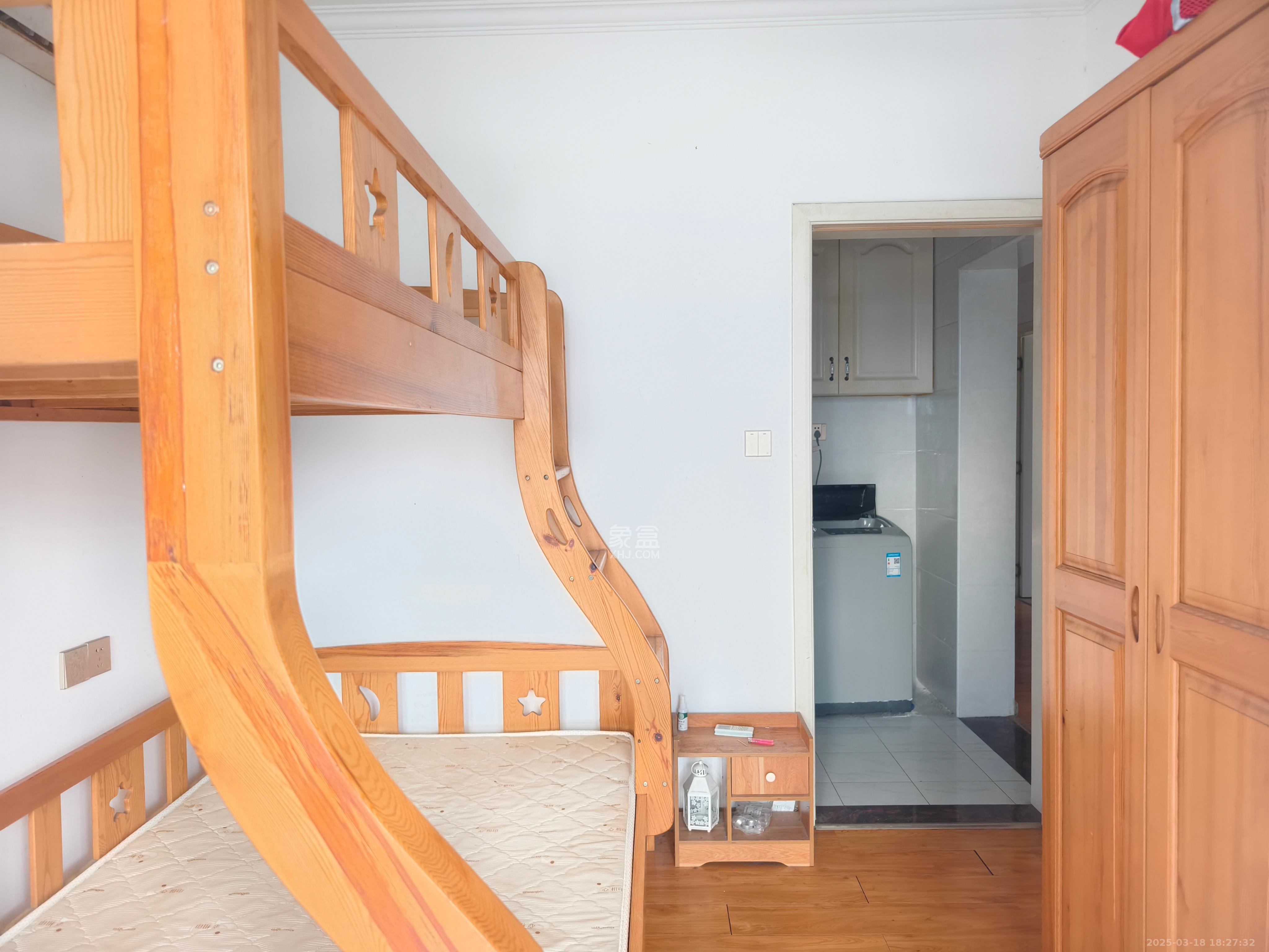 兰亭湾畔 3室2厅2卫 2500.0元/月 兰亭湾畔 3室2厅2卫 2500.0元/月室内图