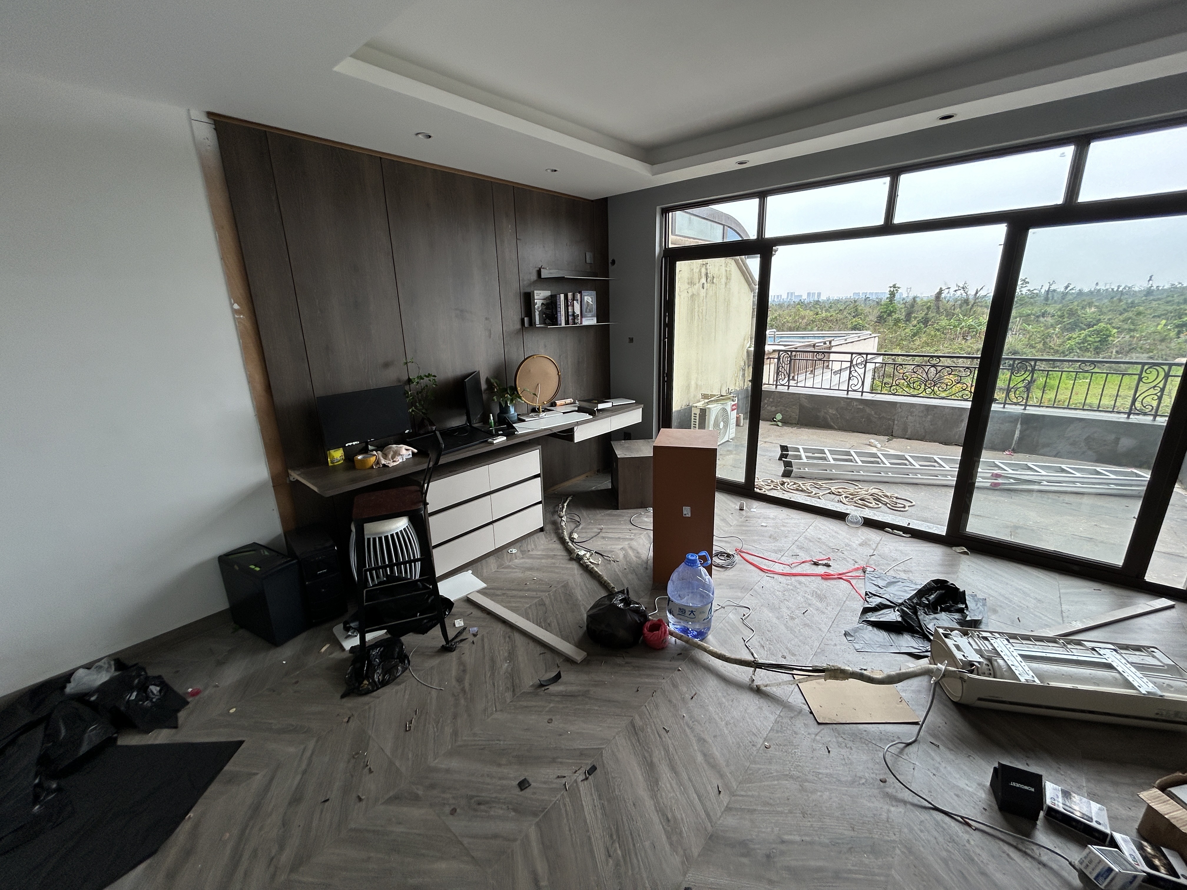 恒大海口文化旅游城 4室2厅2卫 11000.0元/月 恒大海口文化旅游城 4室2厅2卫 11000.0元/月室内图