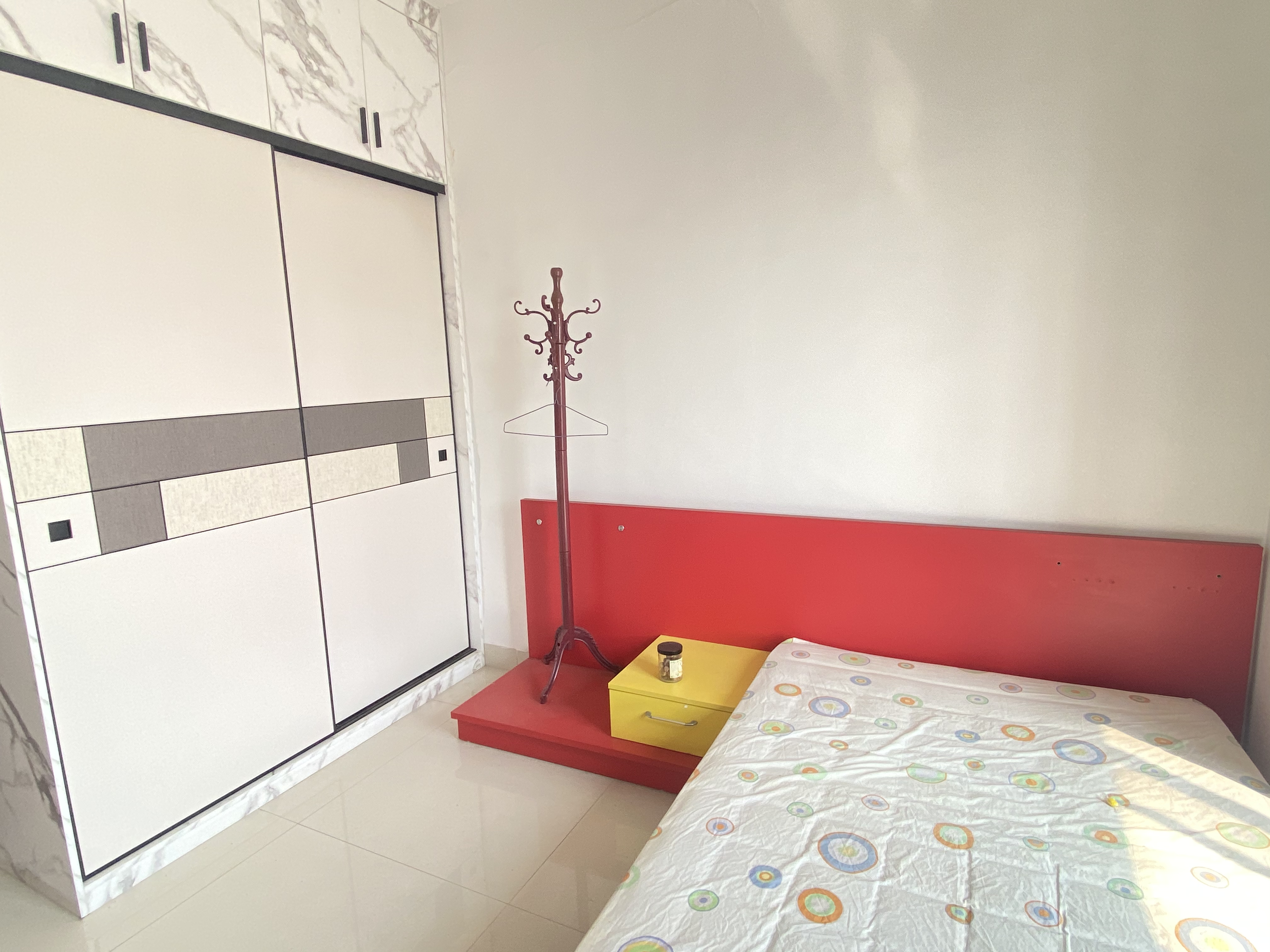 新华名筑 2室2厅1卫 1500.0元/月 新华名筑 2室2厅1卫 1500.0元/月室内图