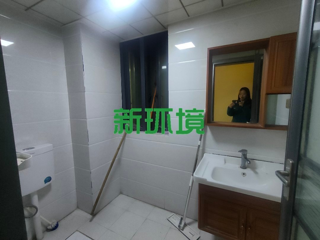 中商广场 3室2厅2卫 2200.0元/月 中商广场 3室2厅2卫 2200.0元/月室内图