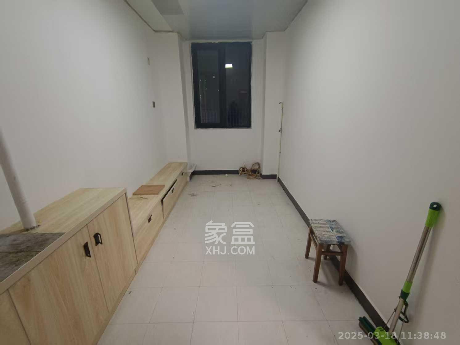 阳光100三期 3室2厅2卫 4000.0元/月 阳光100三期 3室2厅2卫 4000.0元/月室内图