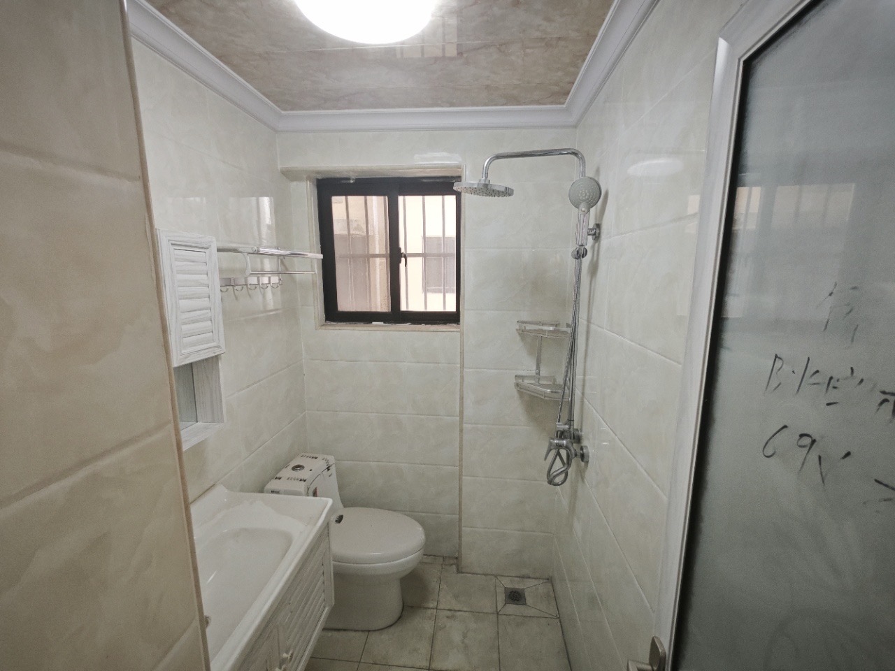 时代城(永秀花园二期) 3室2厅2卫 105.0万 时代城(永秀花园二期) 3室2厅2卫 105.0万客厅