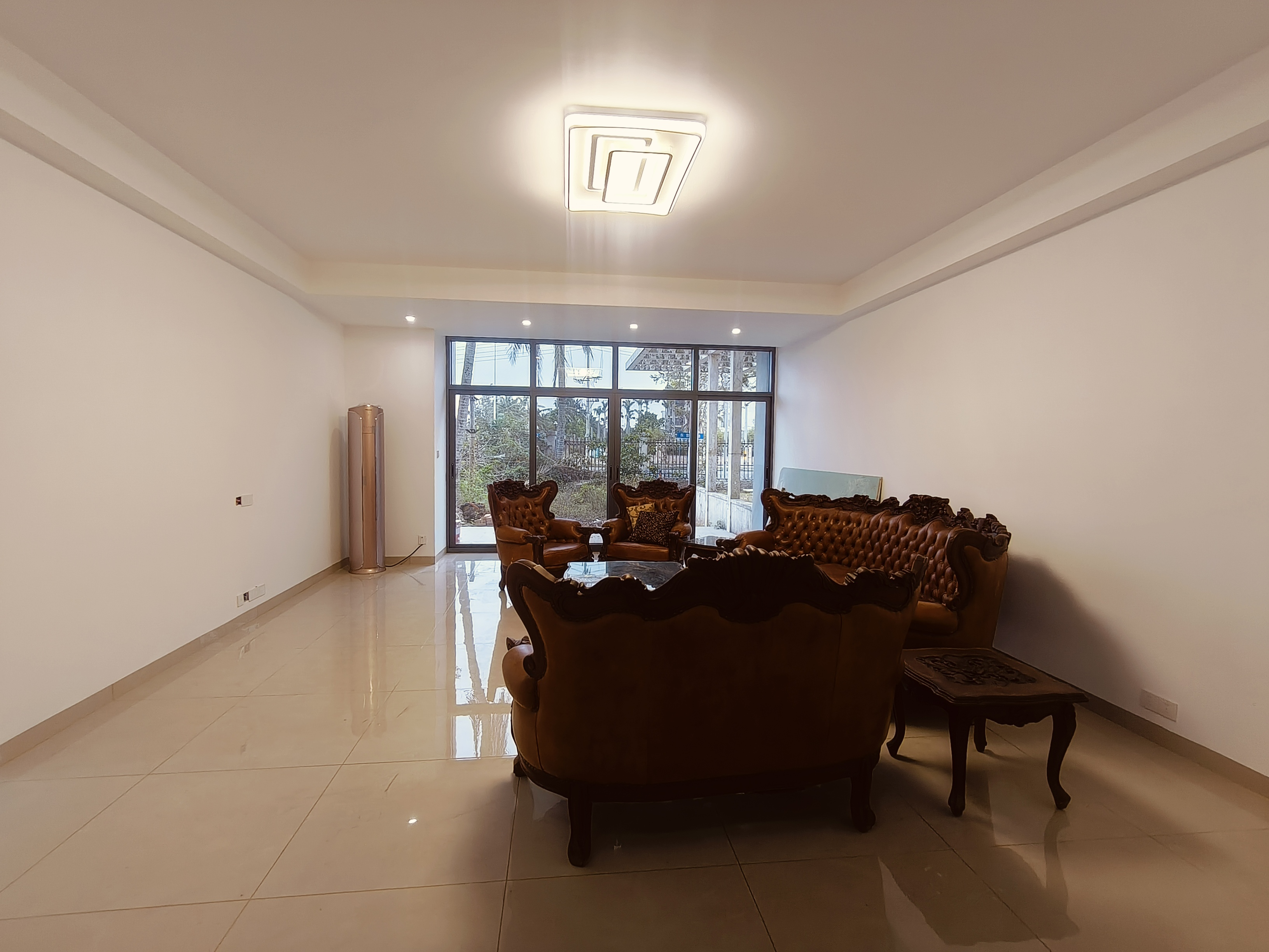 鲁能海蓝椰风 4室3厅5卫 9000.0元/月 鲁能海蓝椰风 4室3厅5卫 9000.0元/月室内图