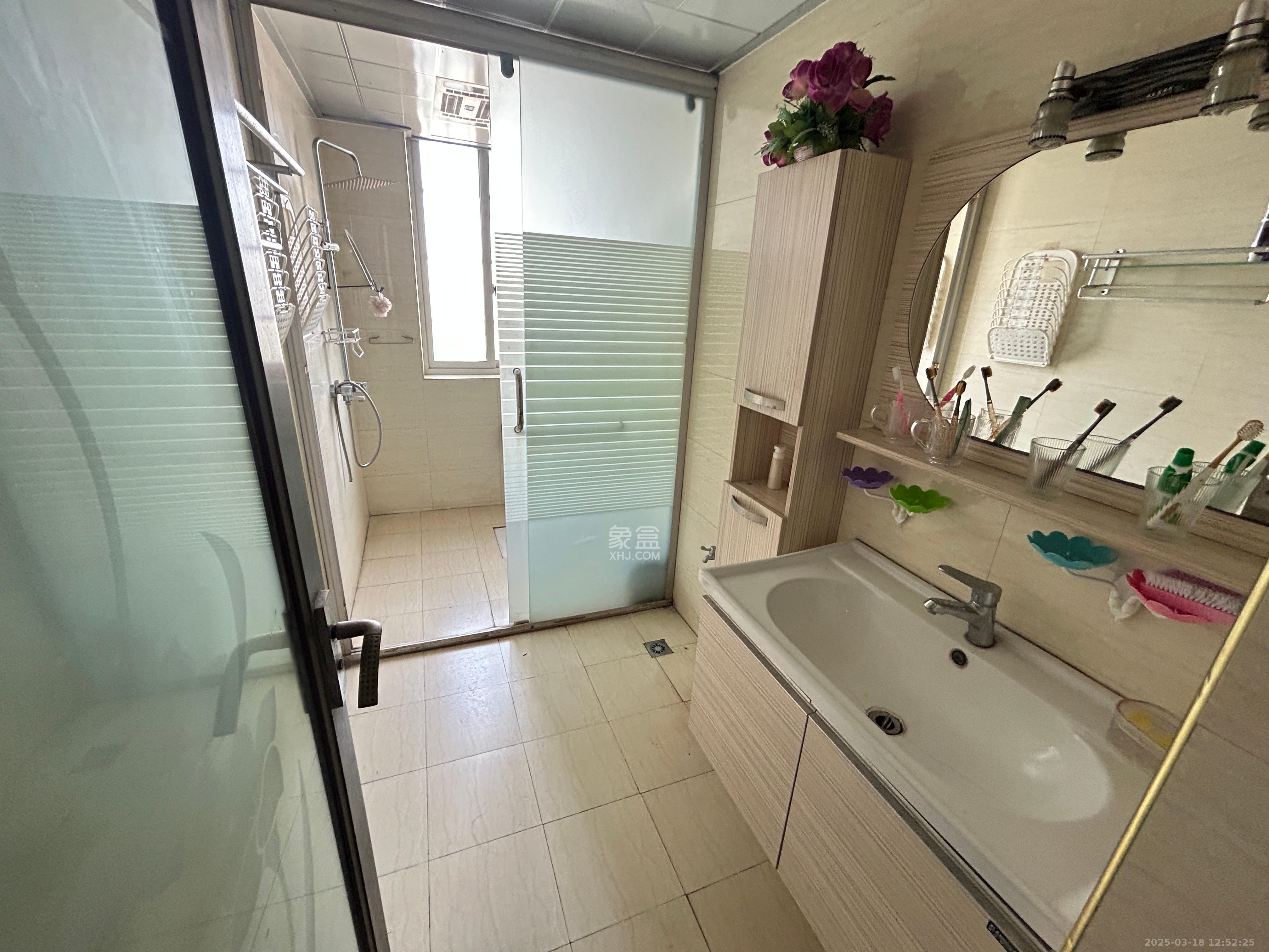 中悦领秀金都 3室2厅1卫 1800.00元/月 中悦领秀金都 3室2厅1卫 1800.00元/月室内图