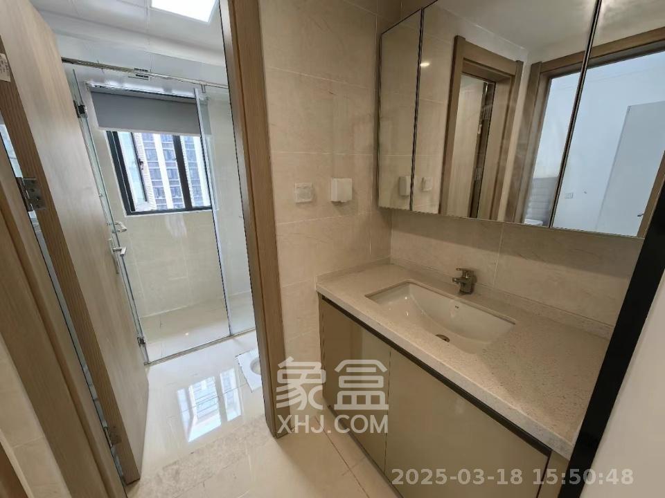 长沙高铁吾悦广场  3室2厅2卫   3300.00元/月室内图