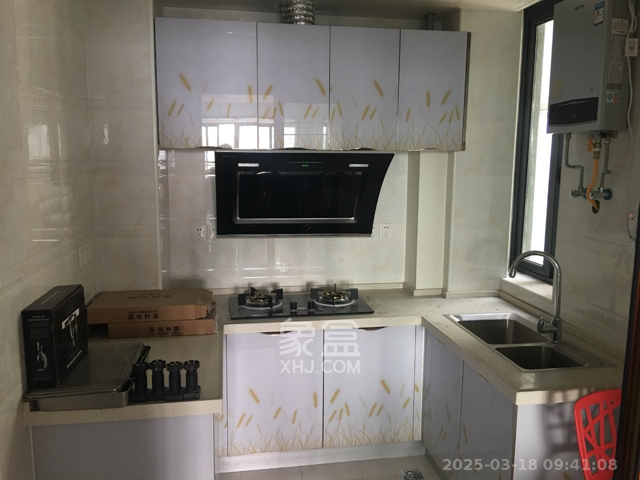 上庭苑 3室2厅2卫 2300.0元/月 上庭苑 3室2厅2卫 2300.0元/月室内图