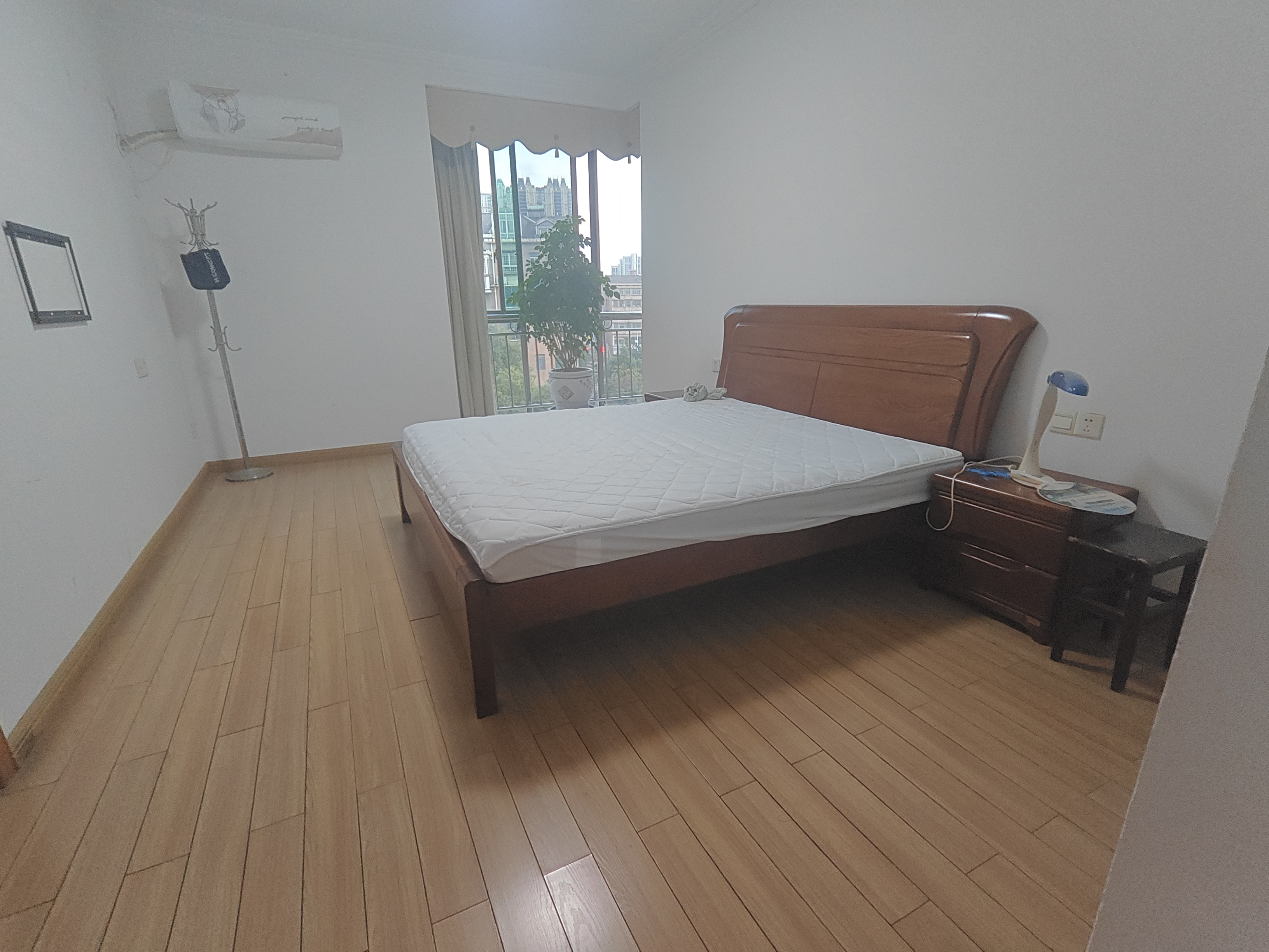 梓怡华盛家园  4室2厅2卫   64.00万室内图