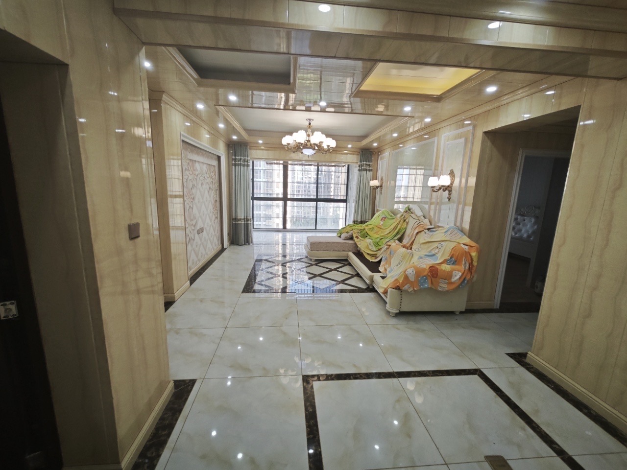 时代城(永秀花园二期) 3室2厅2卫 105.0万 时代城(永秀花园二期) 3室2厅2卫 105.0万客厅